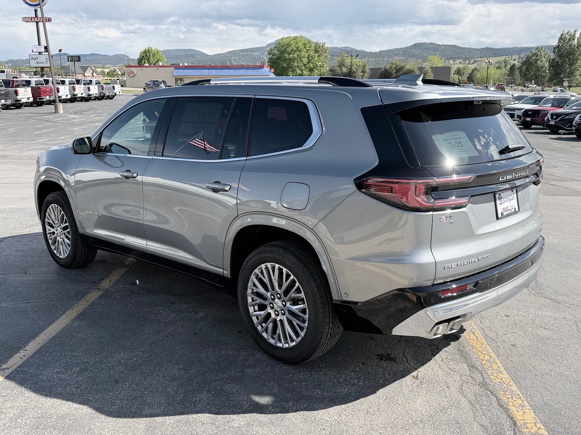 2026 GMC Acadia Denali