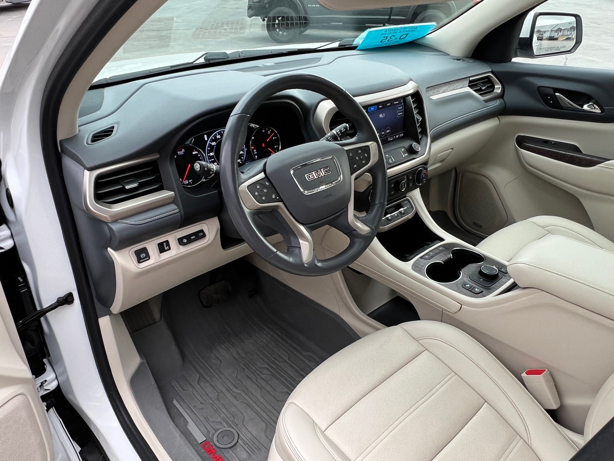 2022 GMC Acadia Denali