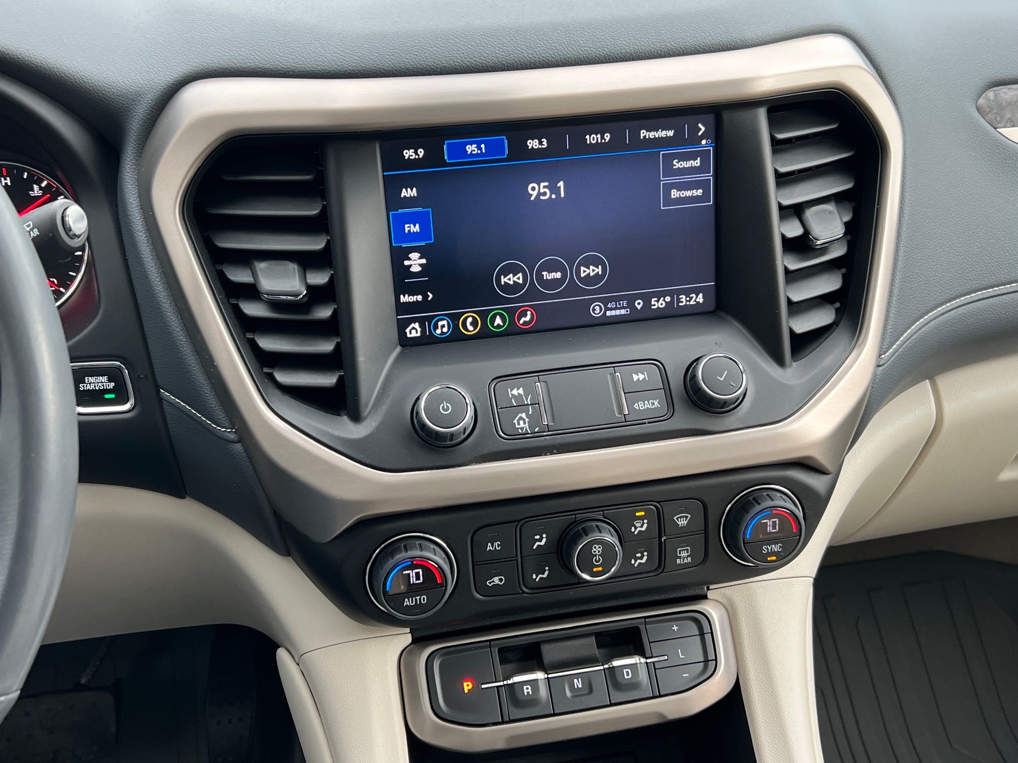 2022 GMC Acadia Denali