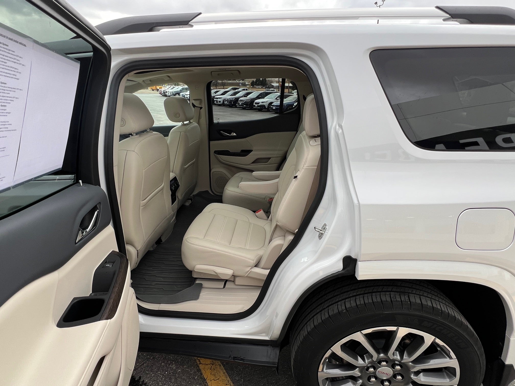 2022 GMC Acadia Denali