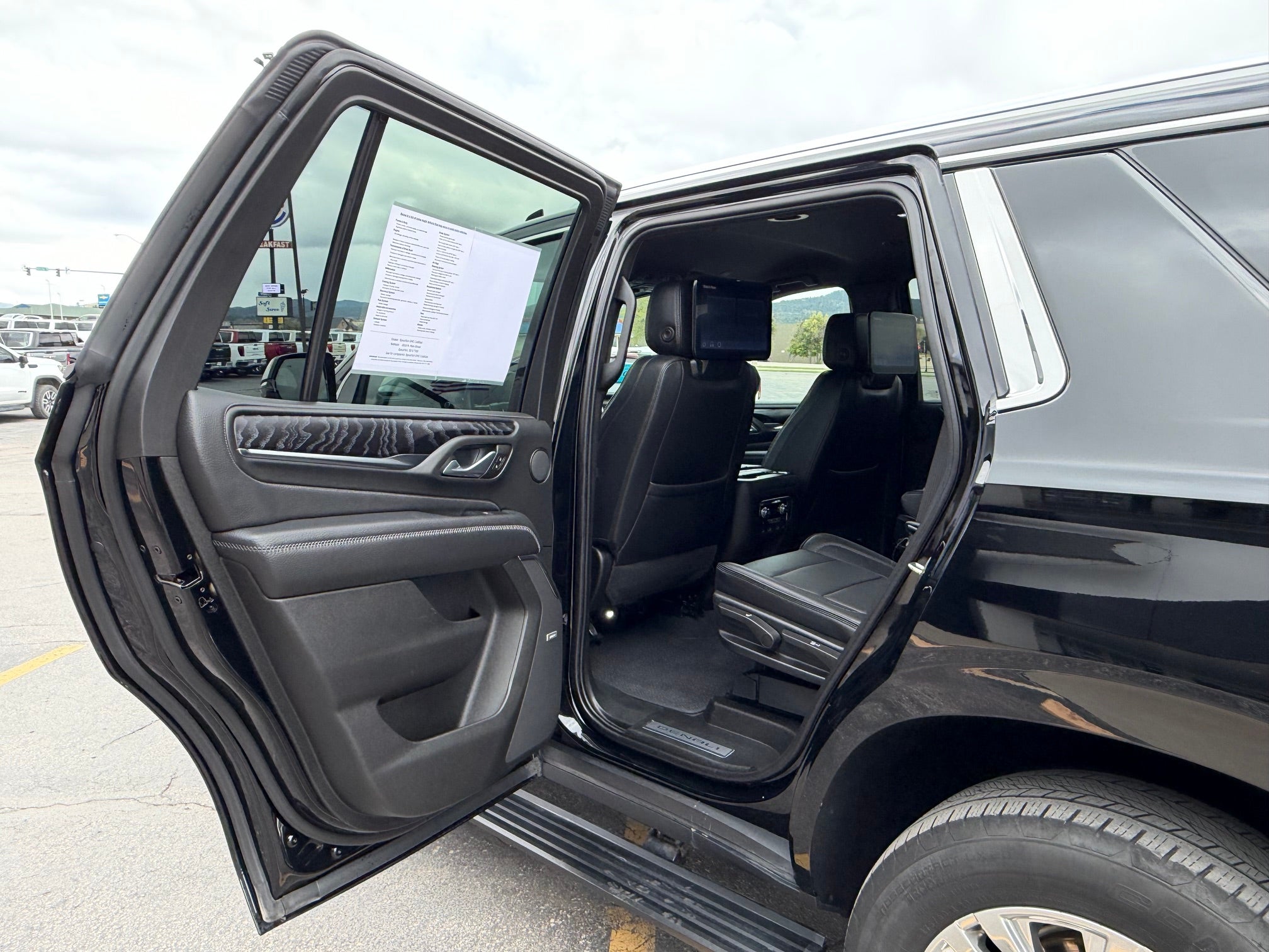 2023 GMC Yukon Denali