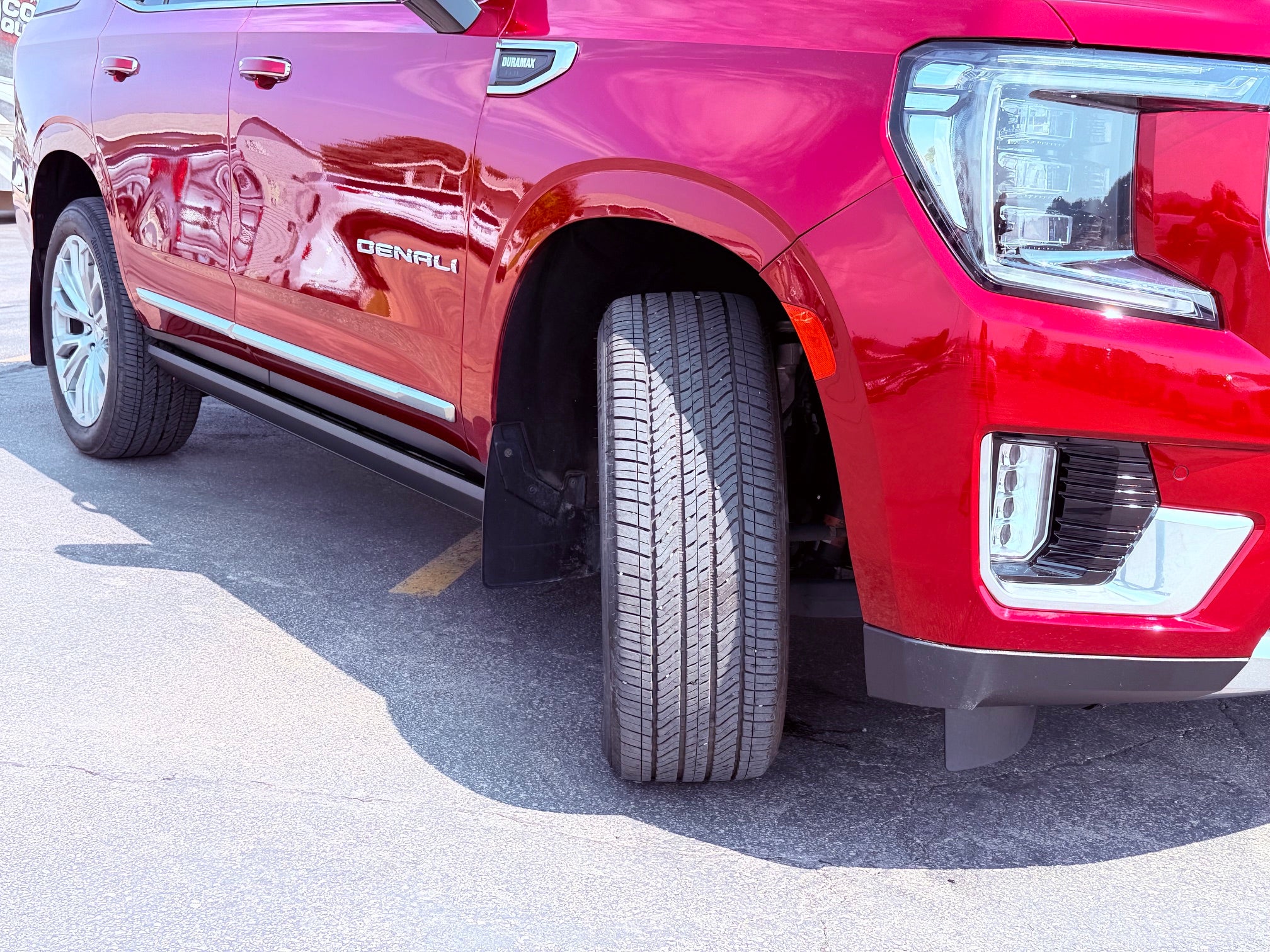2023 GMC Yukon Denali