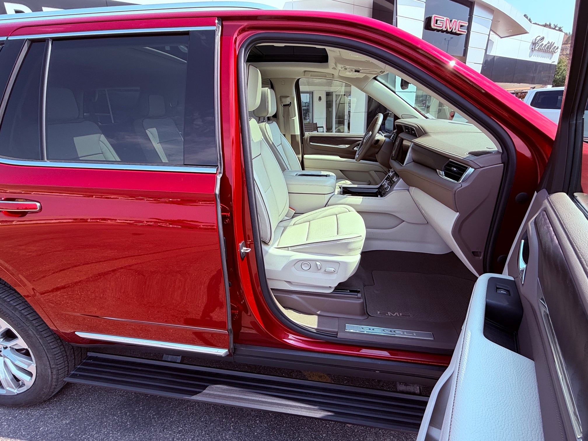 2023 GMC Yukon Denali