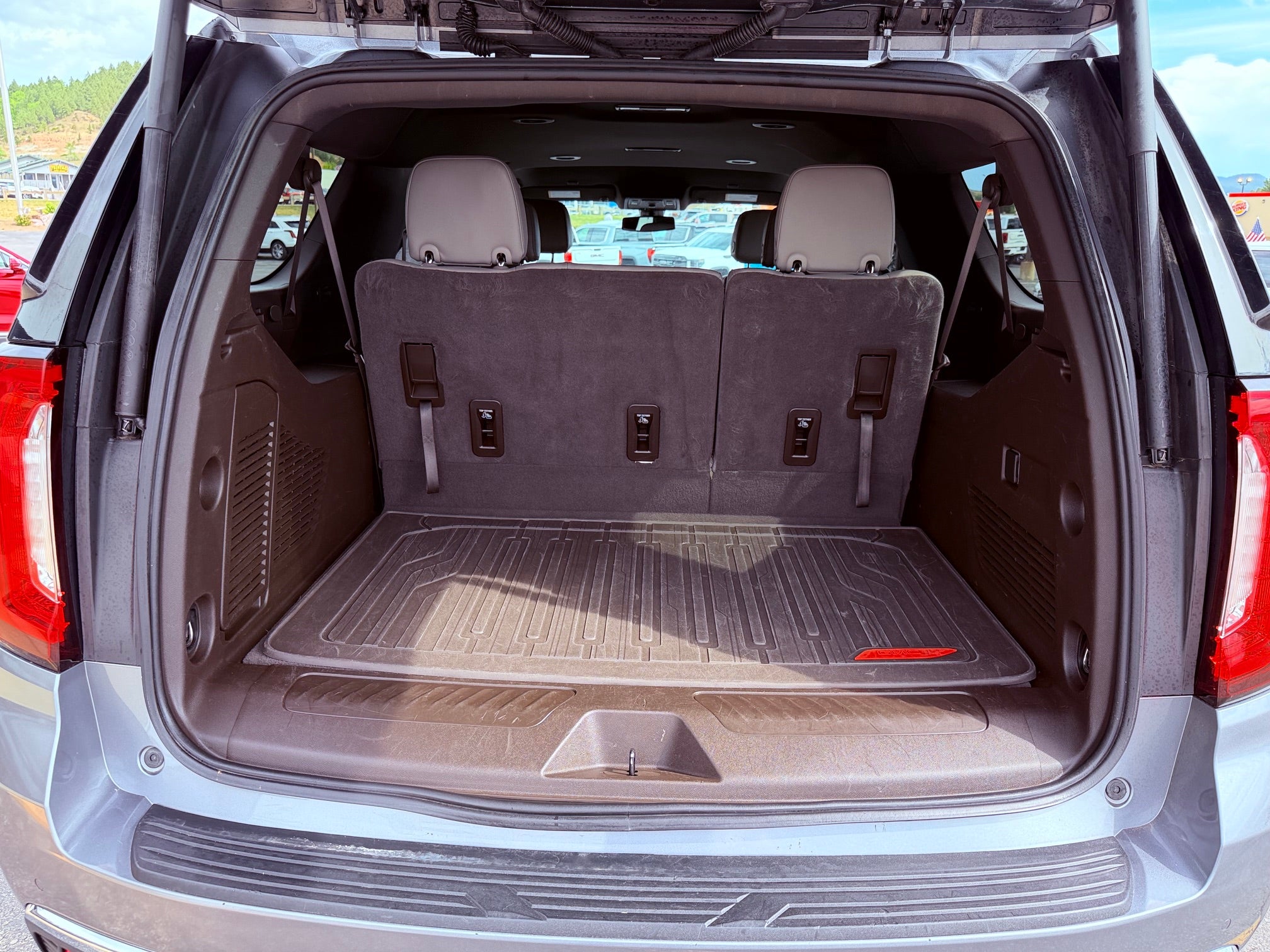 2022 GMC Yukon XL SLT