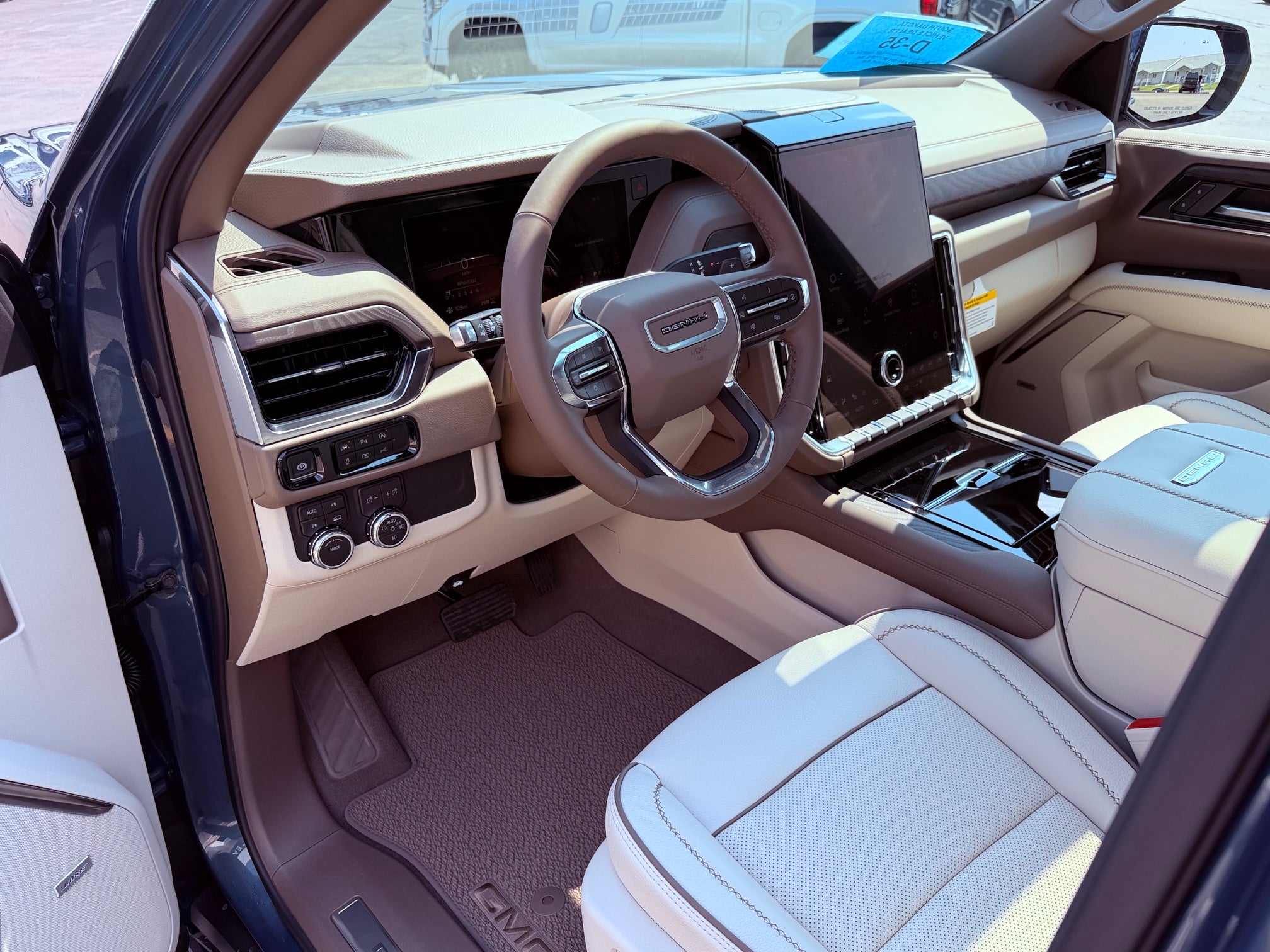 2026 GMC Yukon XL Denali - Photo 16