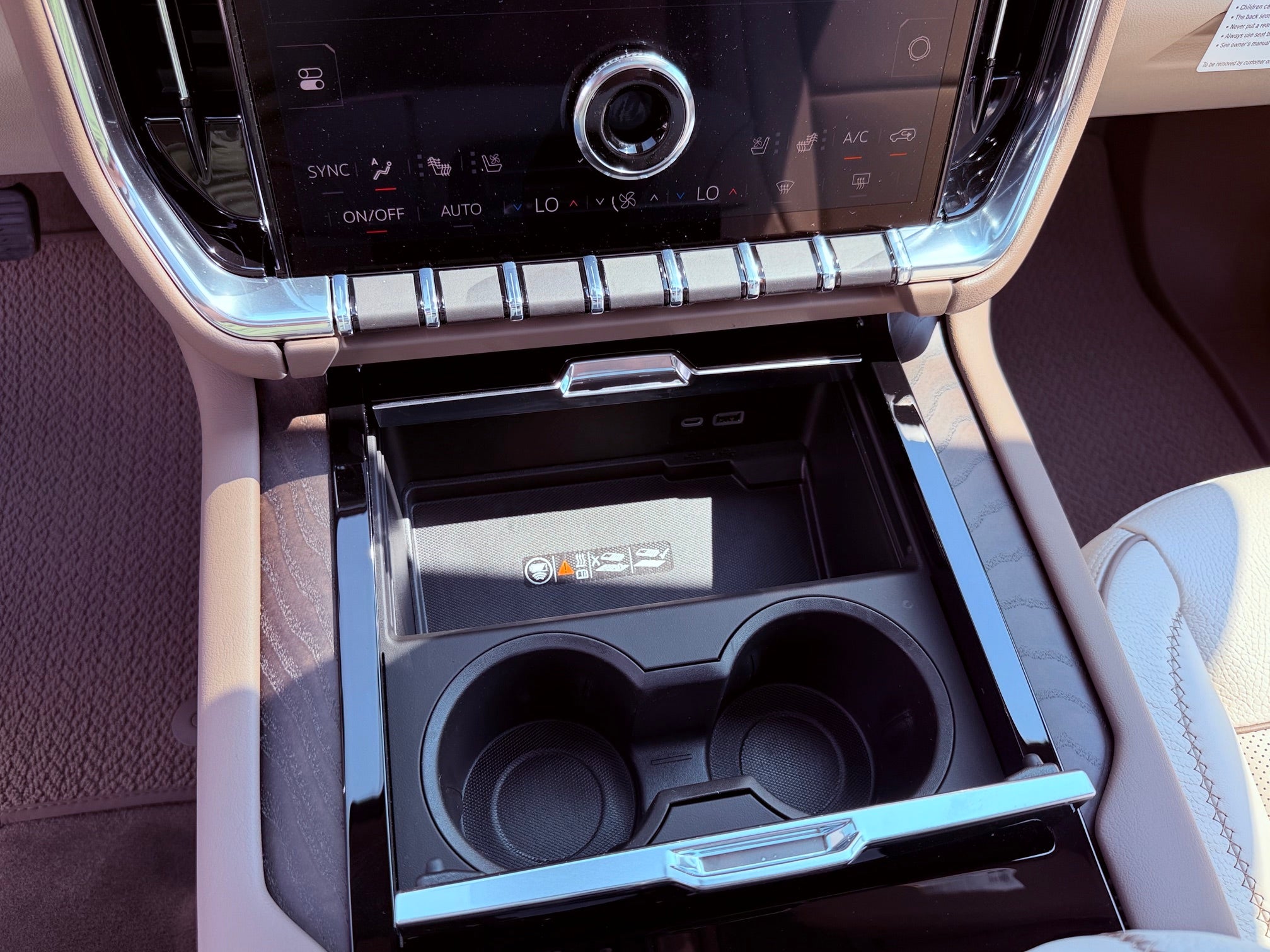 2026 GMC Yukon XL Denali - Photo 23