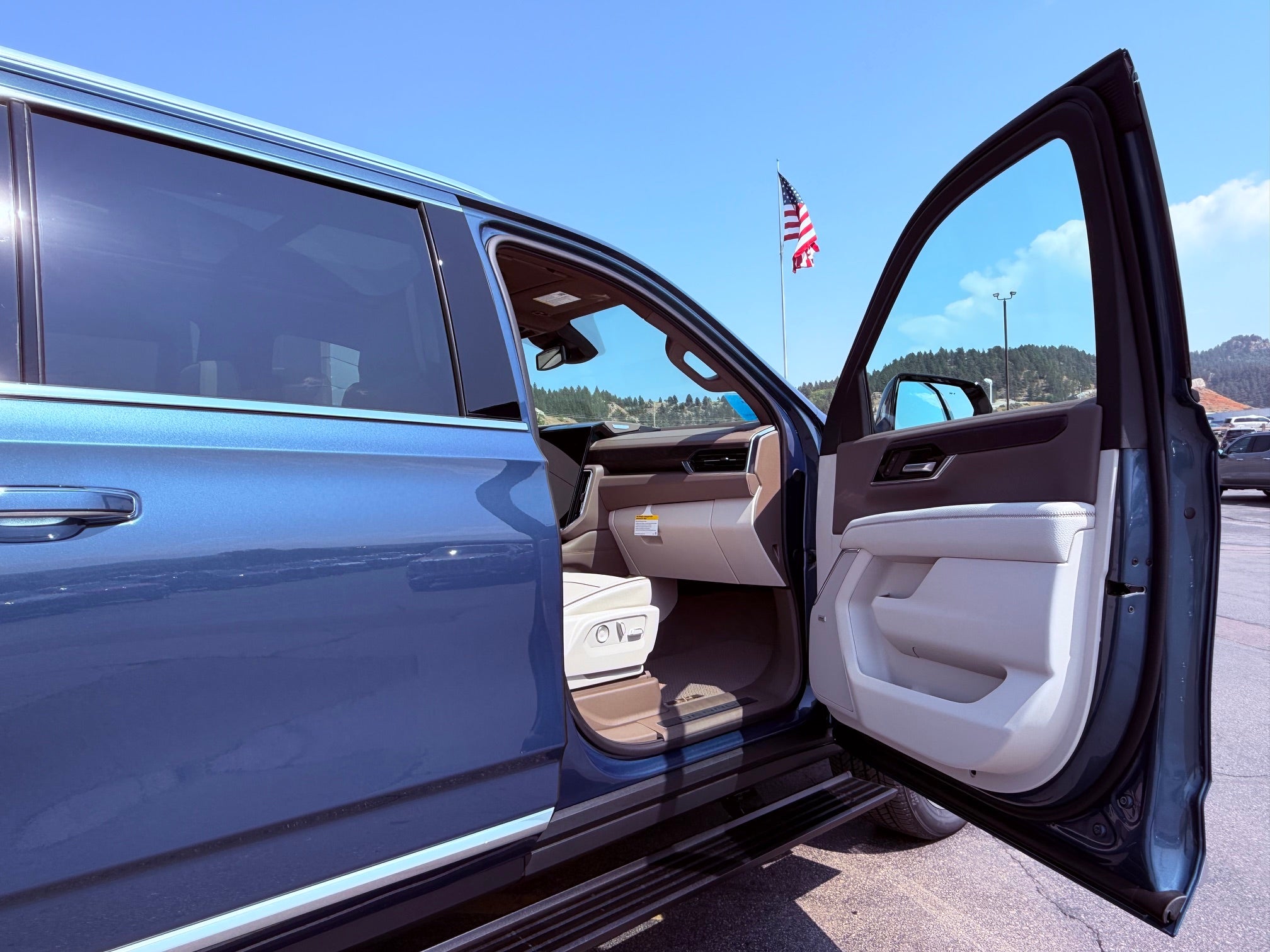 2026 GMC Yukon XL Denali - Photo 27