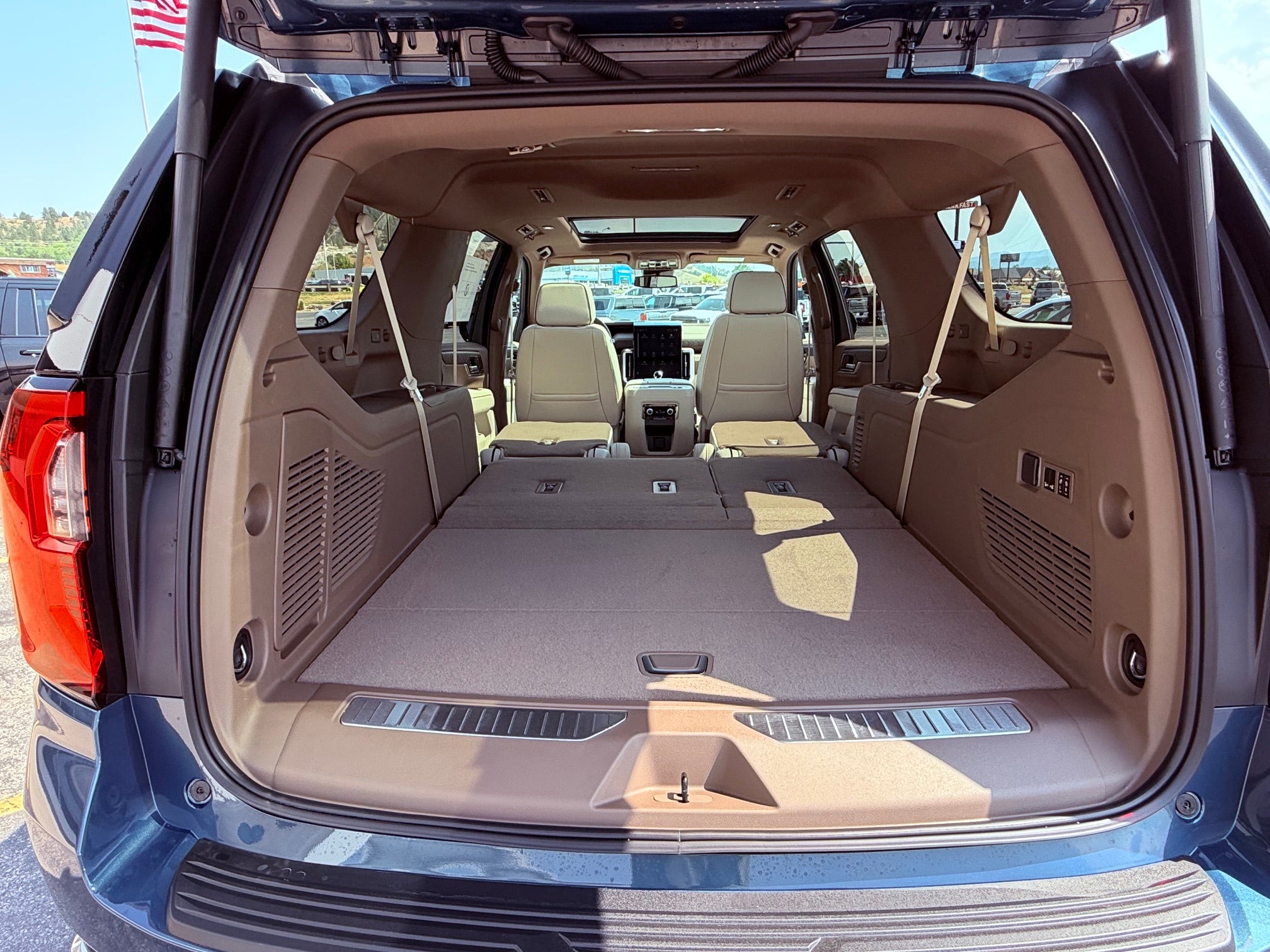 2026 GMC Yukon XL Denali - Photo 37