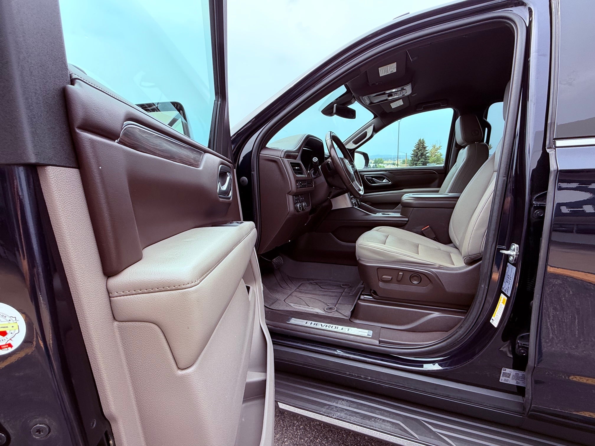 2022 Chevrolet Suburban 4WD LT