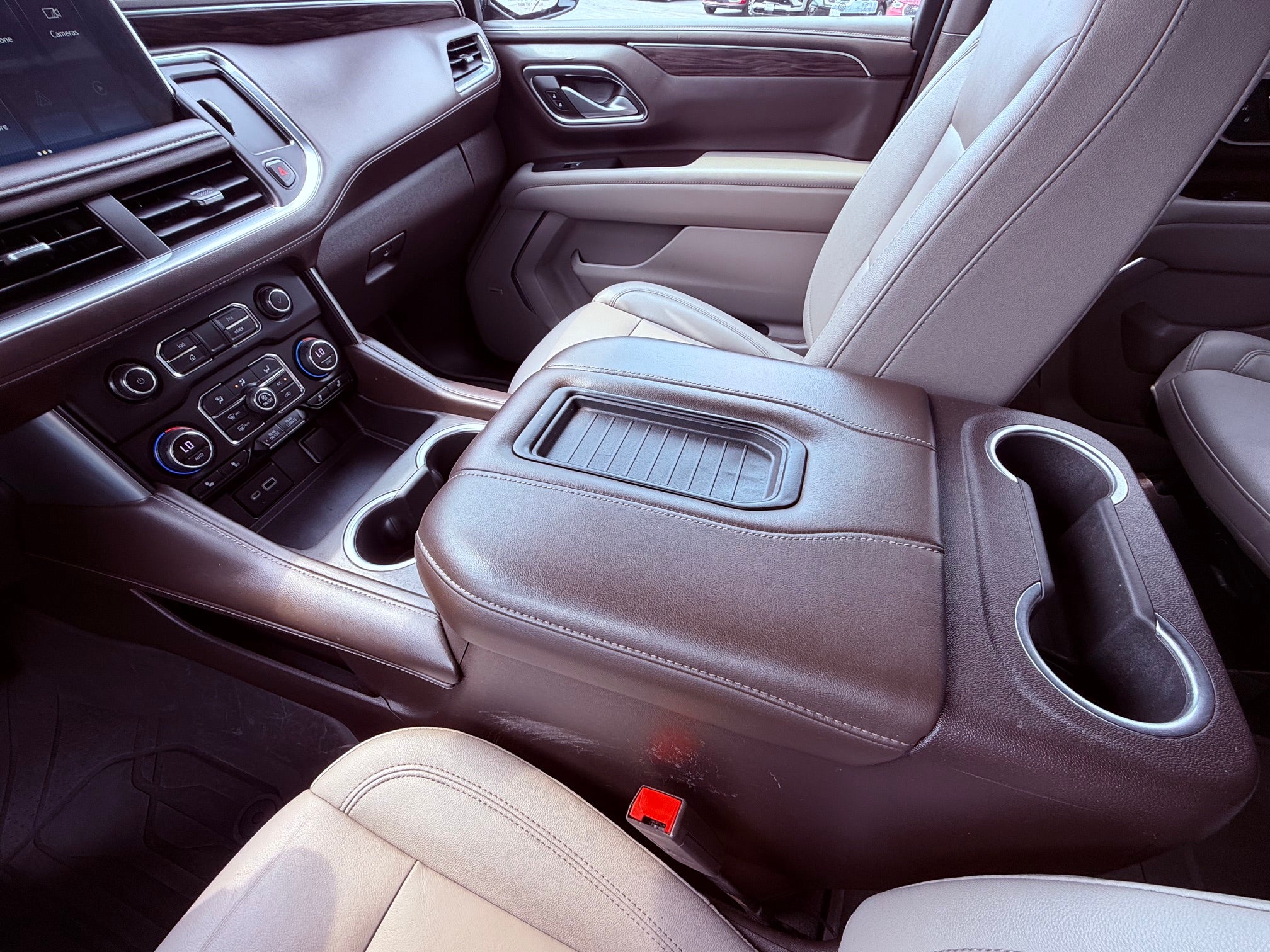 2022 Chevrolet Suburban 4WD LT
