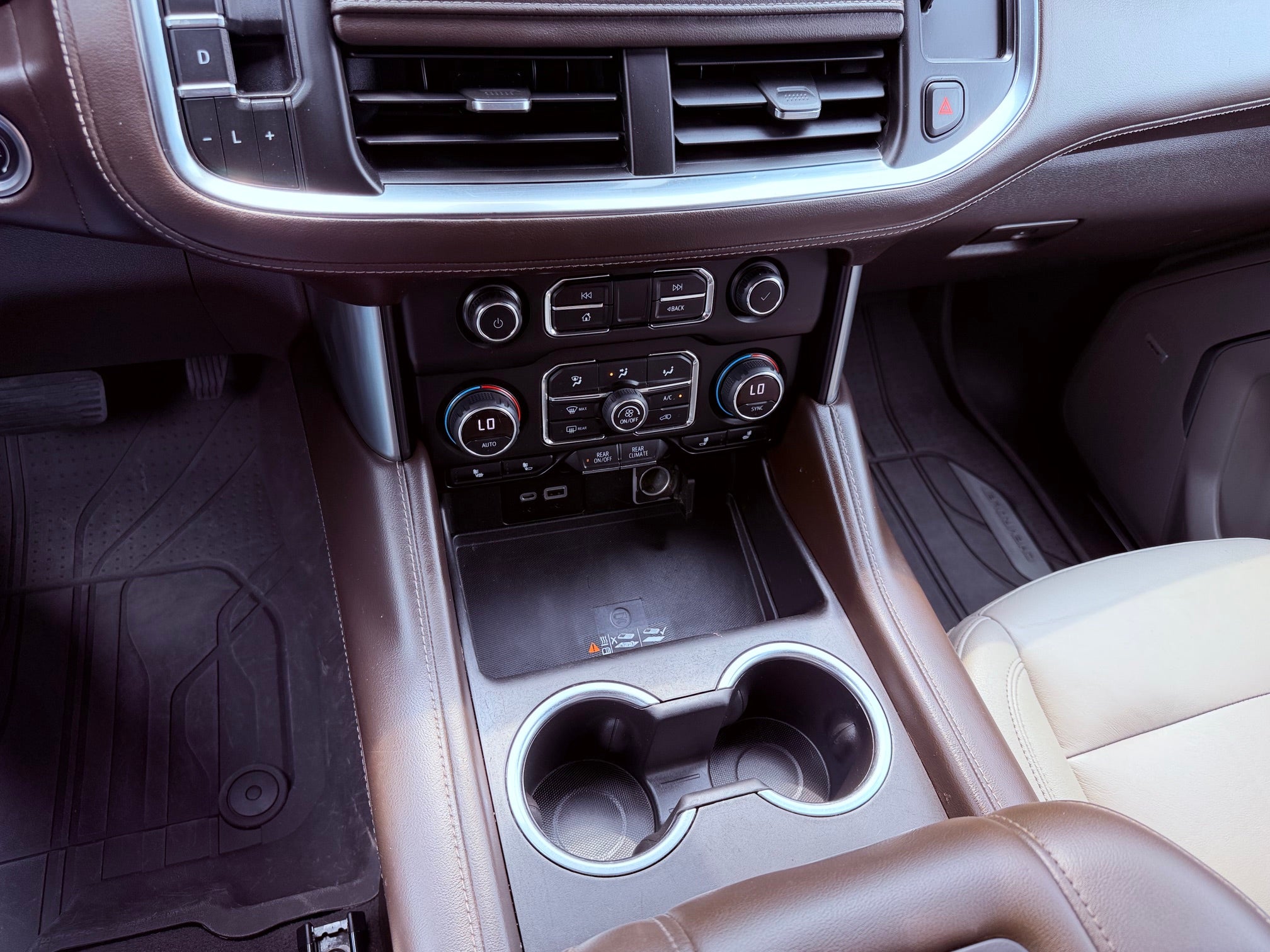 2022 Chevrolet Suburban 4WD LT