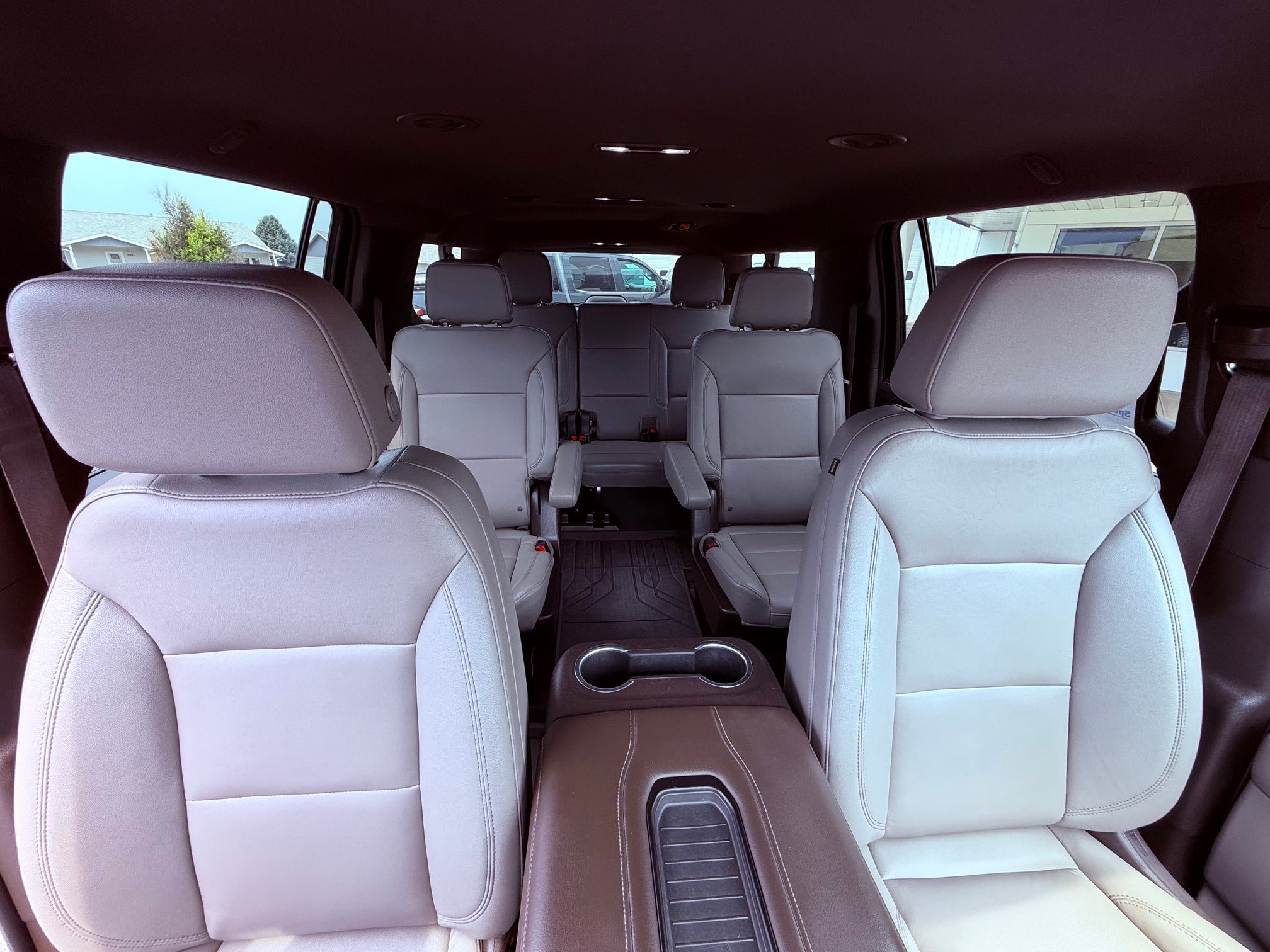 2022 Chevrolet Suburban 4WD LT