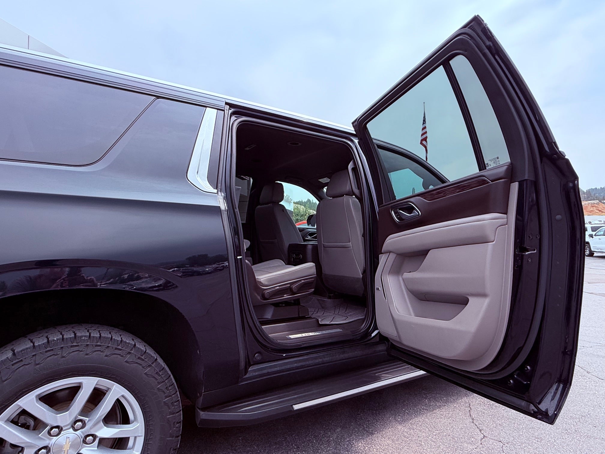 2022 Chevrolet Suburban 4WD LT