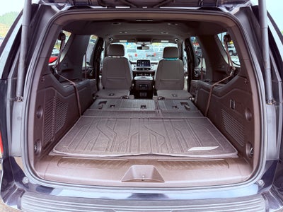 2022 Chevrolet Suburban 4WD LT