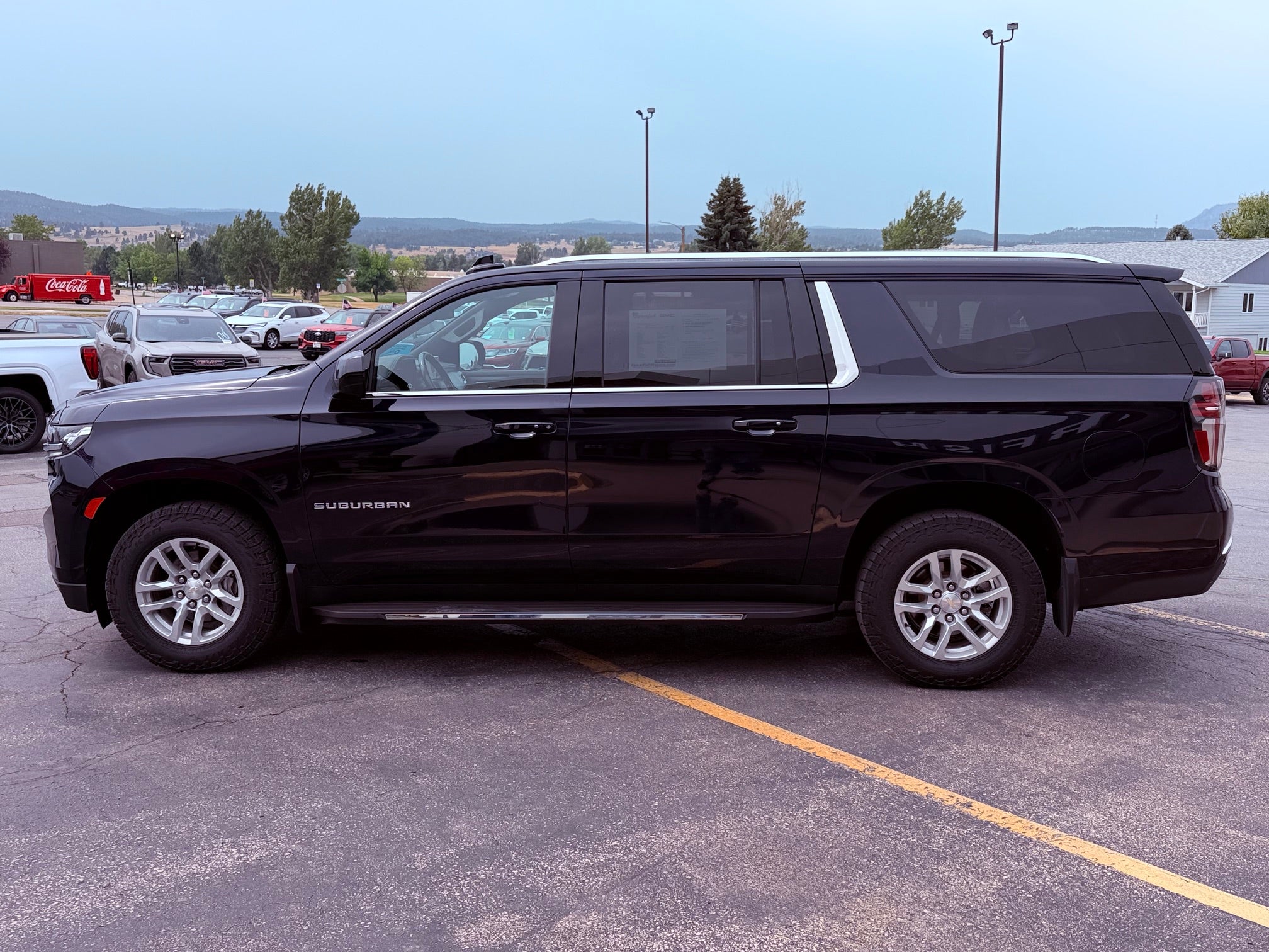2022 Chevrolet Suburban 4WD LT