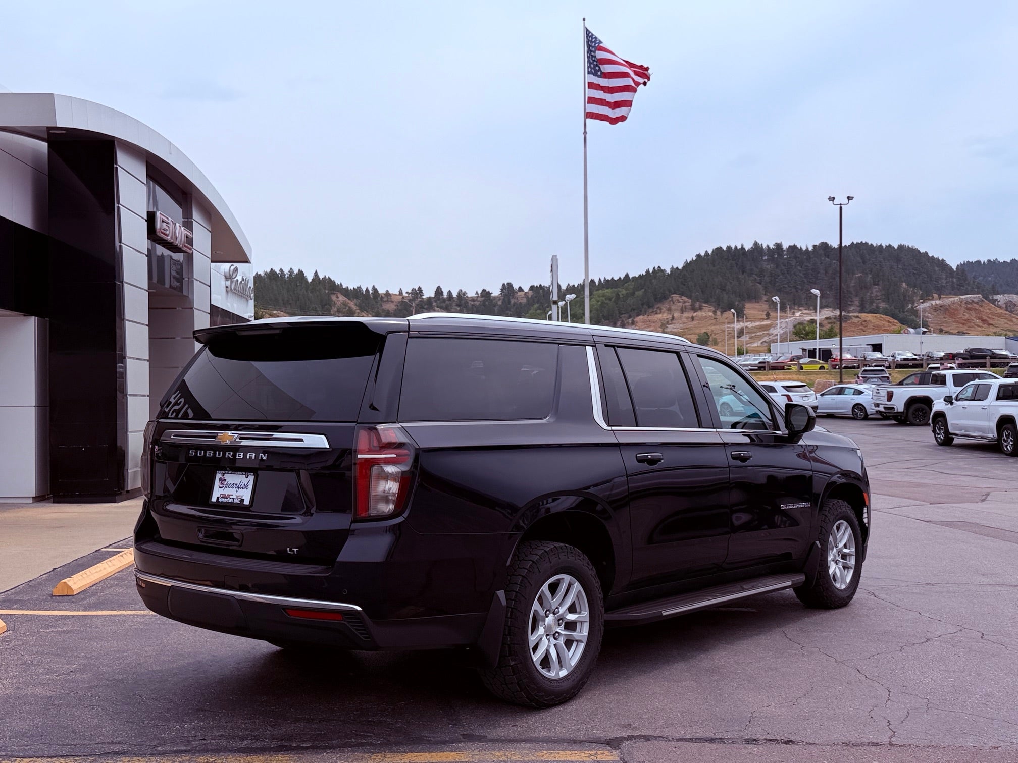 2022 Chevrolet Suburban 4WD LT