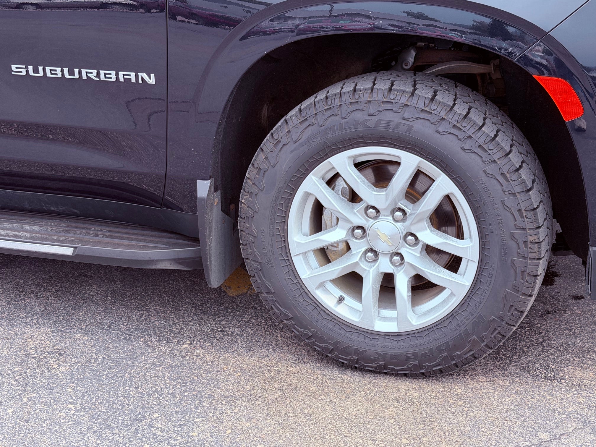 2022 Chevrolet Suburban 4WD LT