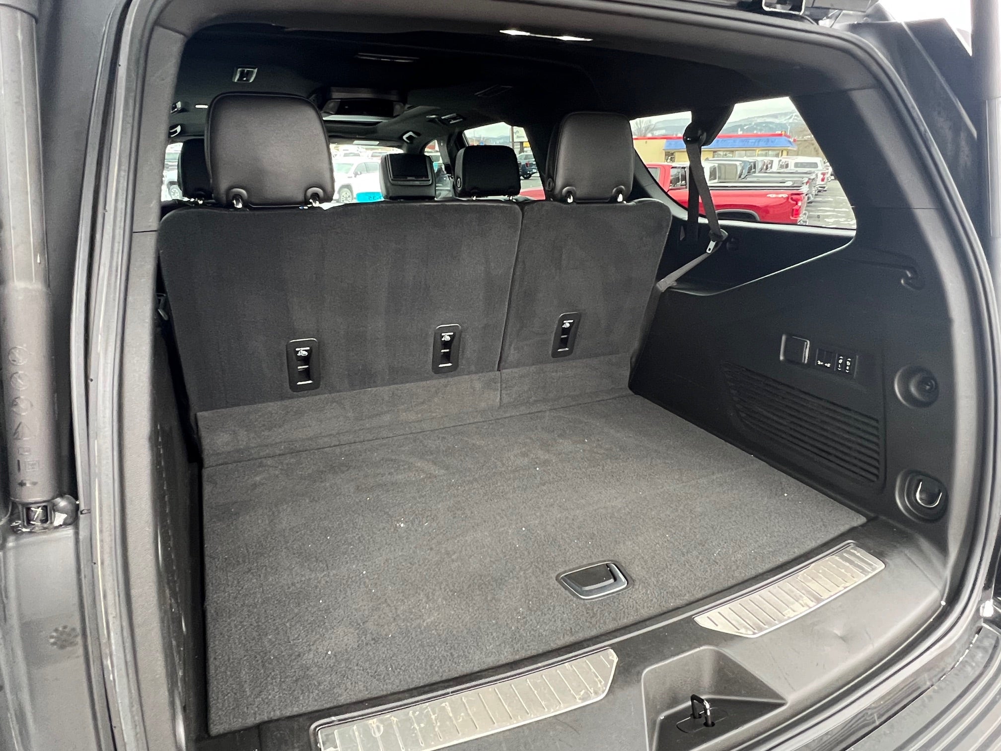 2021 Chevrolet Suburban High Country