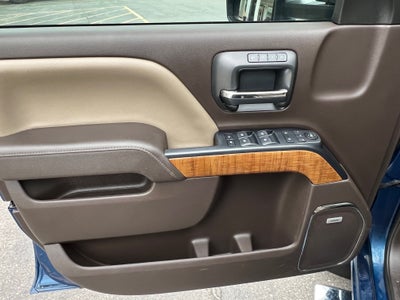 2018 GMC Sierra 2500 HD Crew Cab Long Box 4-Wheel Drive SLT