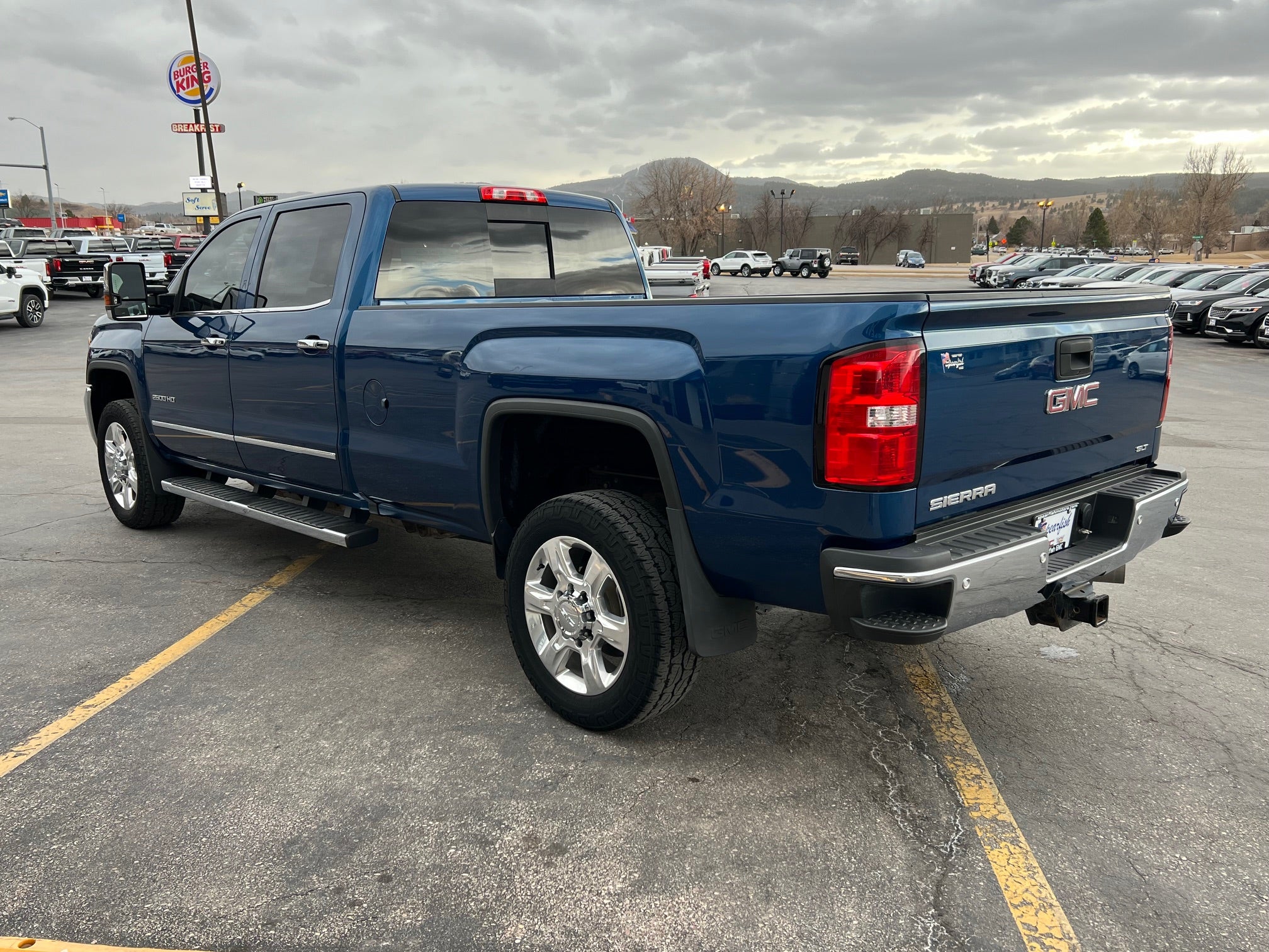 2018 GMC Sierra 2500 HD Crew Cab Long Box 4-Wheel Drive SLT