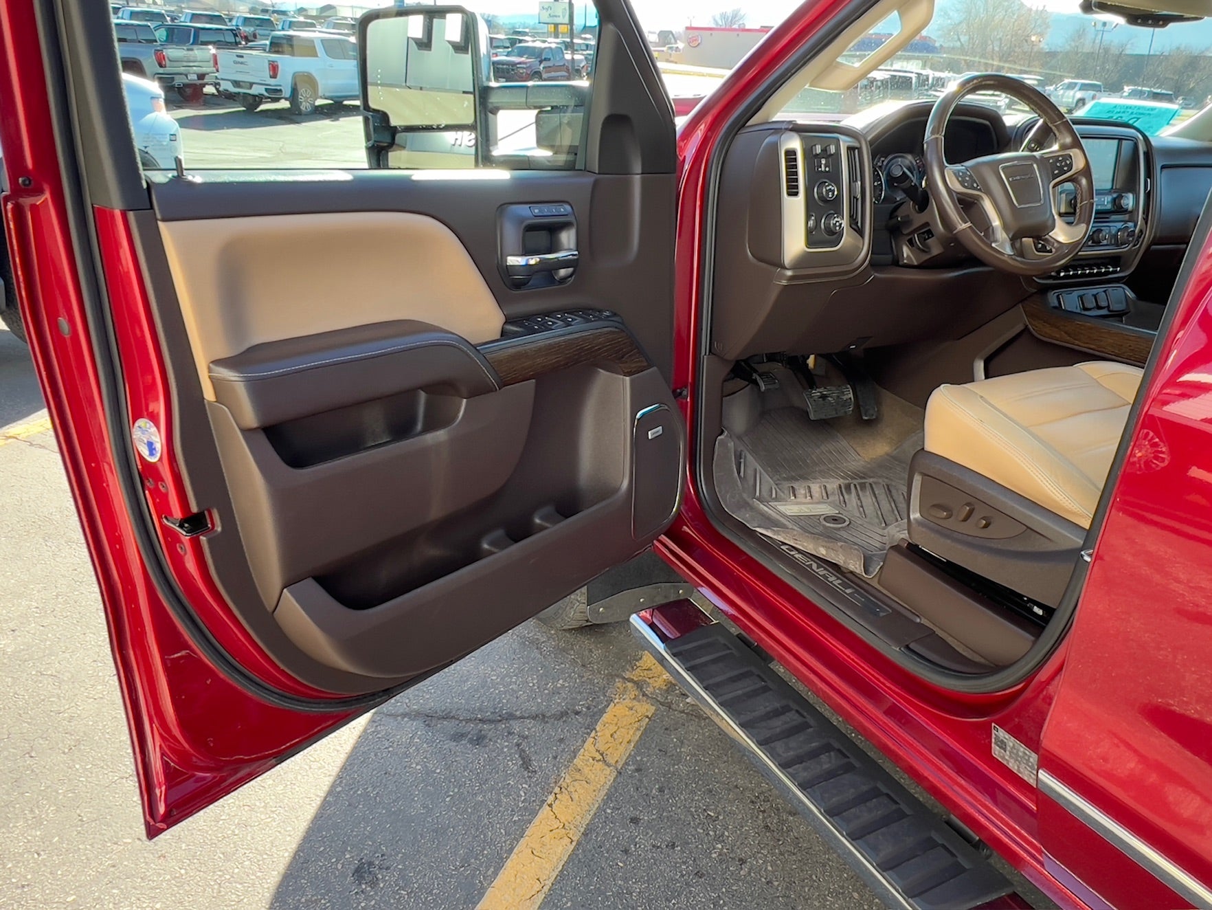 2018 GMC Sierra 2500 HD Crew Cab Standard Box 4-Wheel Drive Denali