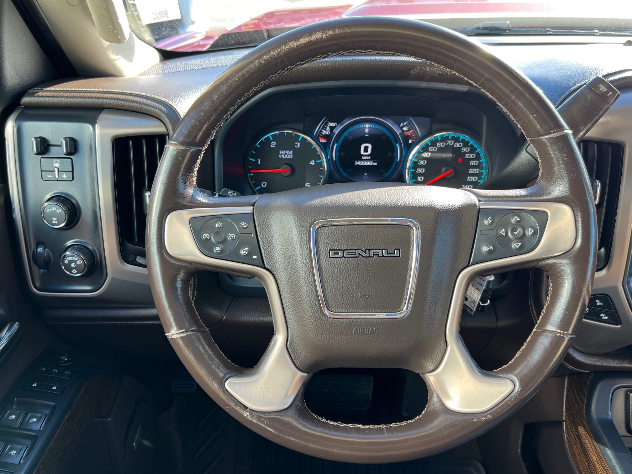 2018 GMC Sierra 2500 HD Crew Cab Standard Box 4-Wheel Drive Denali