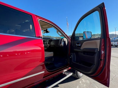 2018 GMC Sierra 2500 HD Crew Cab Standard Box 4-Wheel Drive Denali