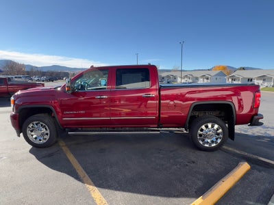2018 GMC Sierra 2500 HD Crew Cab Standard Box 4-Wheel Drive Denali