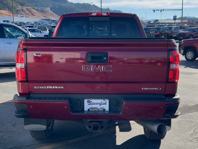 2018 GMC Sierra 2500 HD Crew Cab Standard Box 4-Wheel Drive Denali