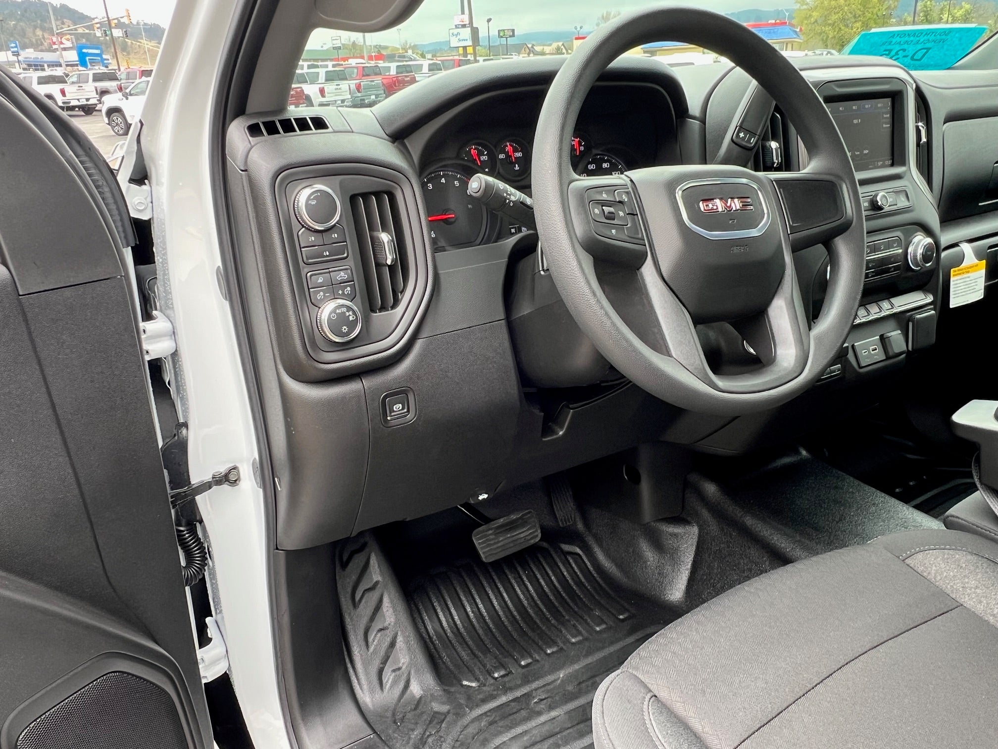 2025 GMC Sierra 2500 HD Pro