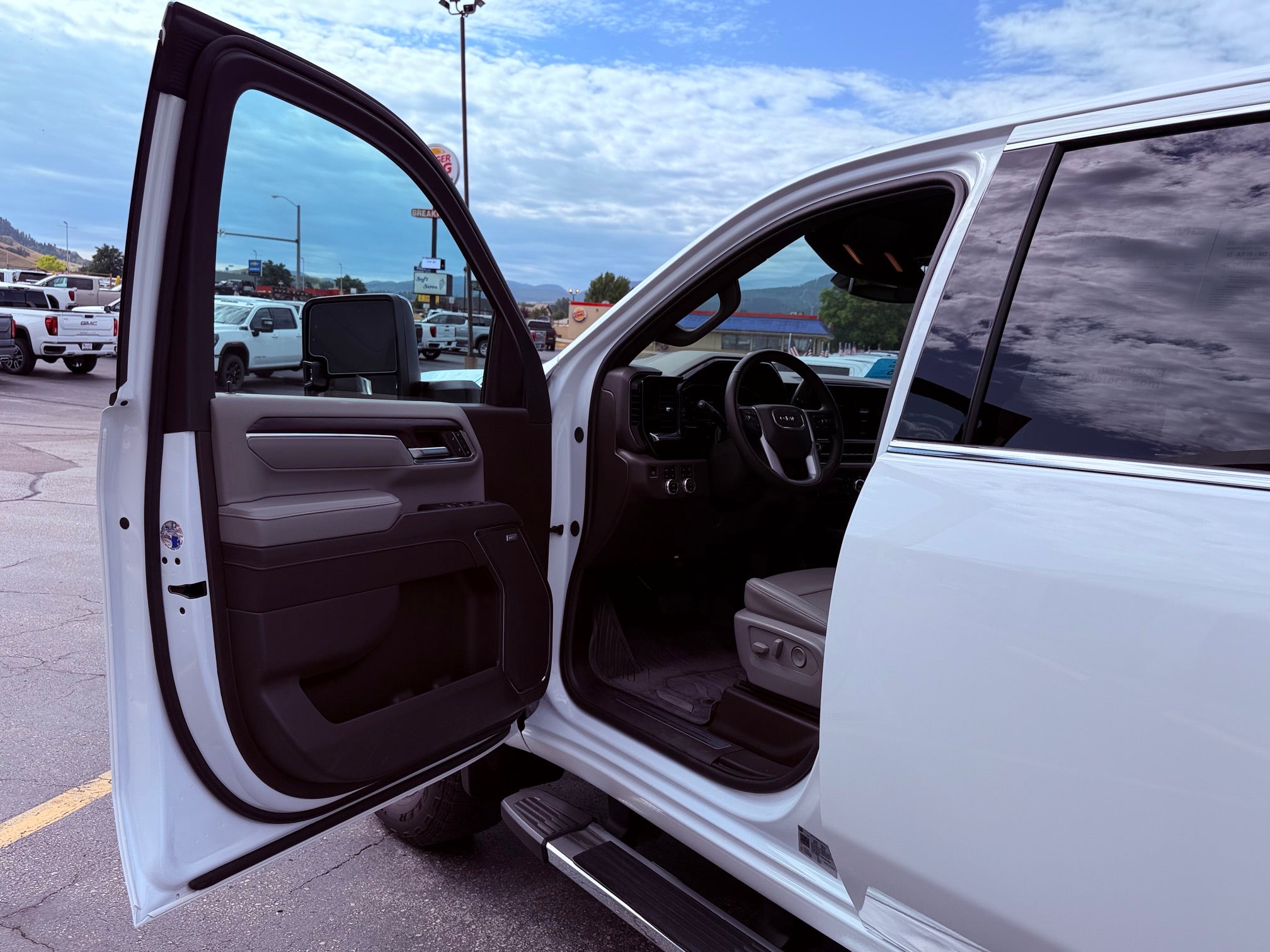 2024 GMC Sierra 2500 HD SLT