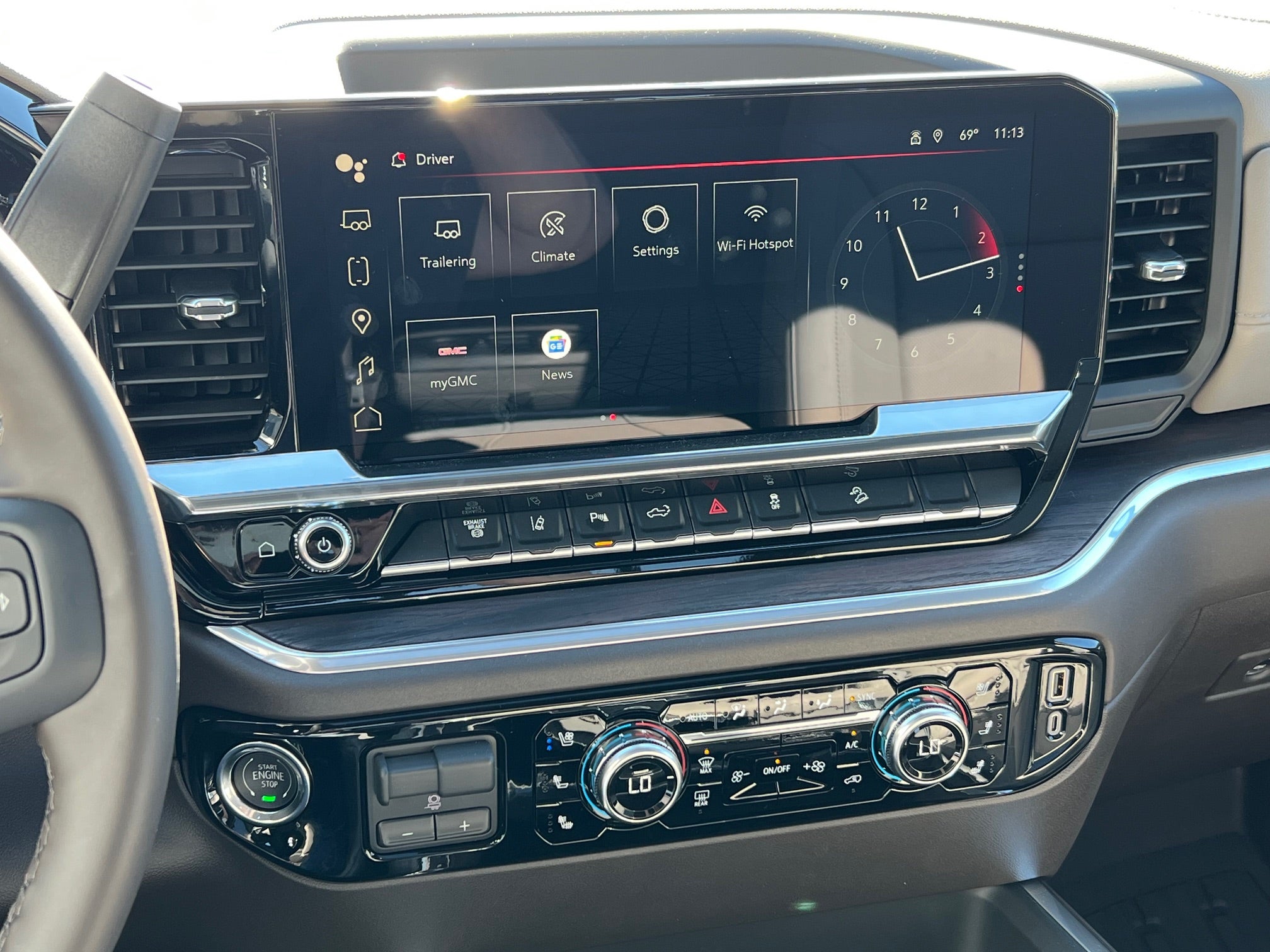 2026 GMC Sierra 2500 HD SLT