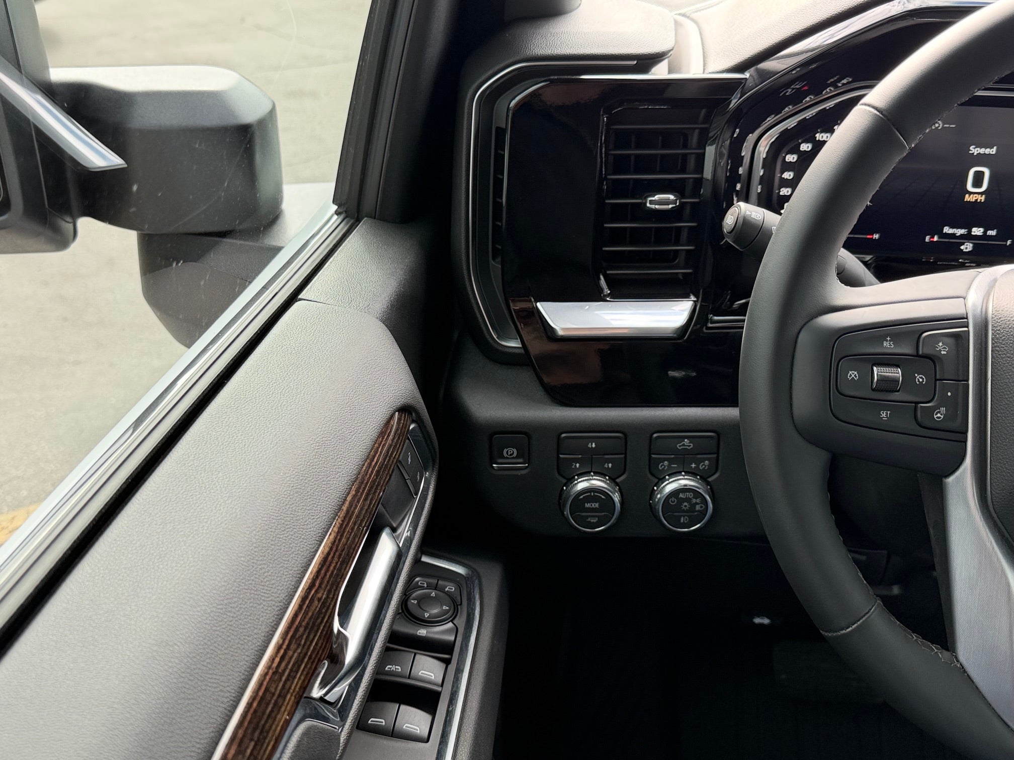 2026 GMC Sierra 3500 HD Crew Cab Long Box 4-Wheel Drive SLE