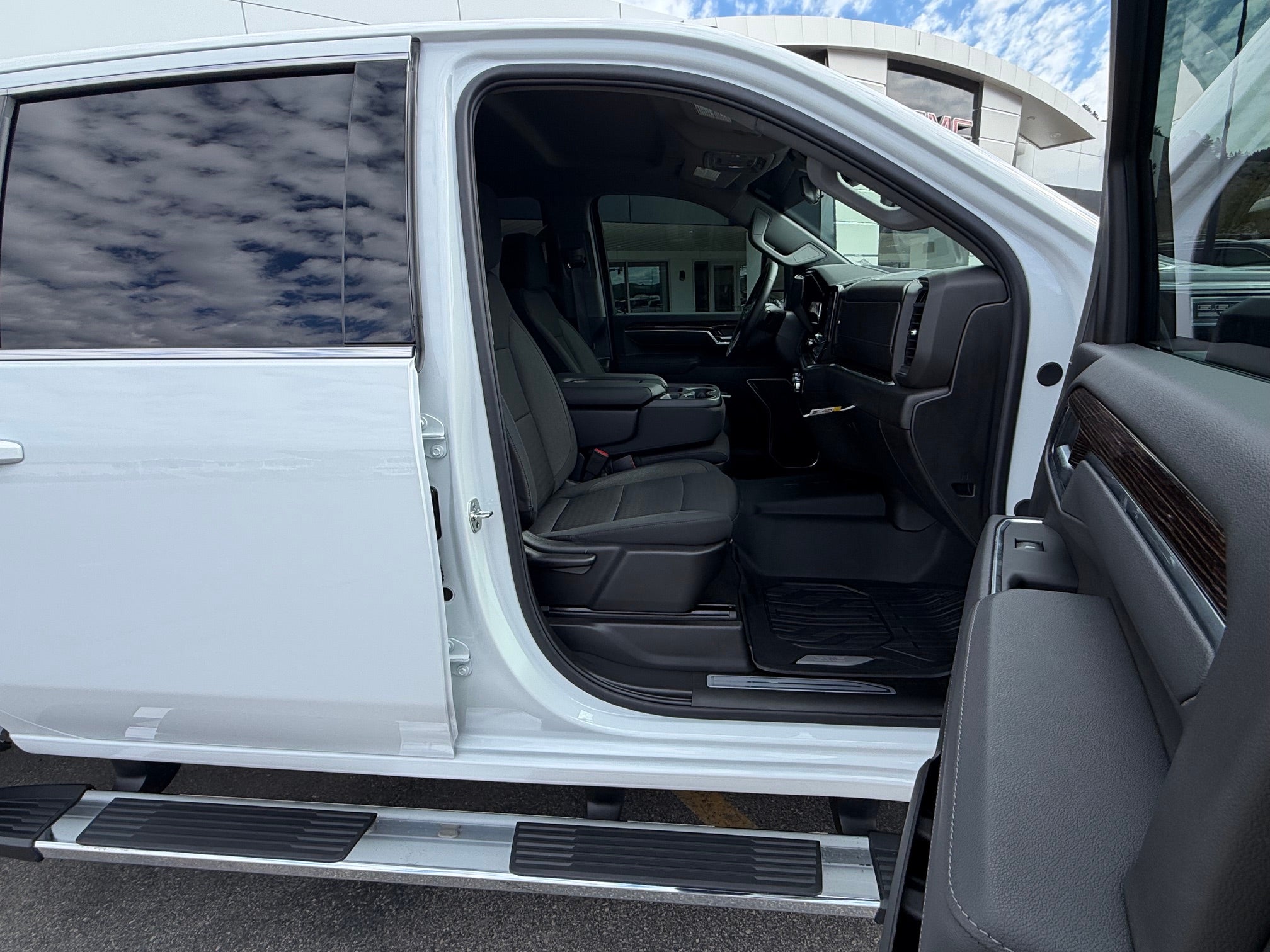 2026 GMC Sierra 3500 HD Crew Cab Long Box 4-Wheel Drive SLE