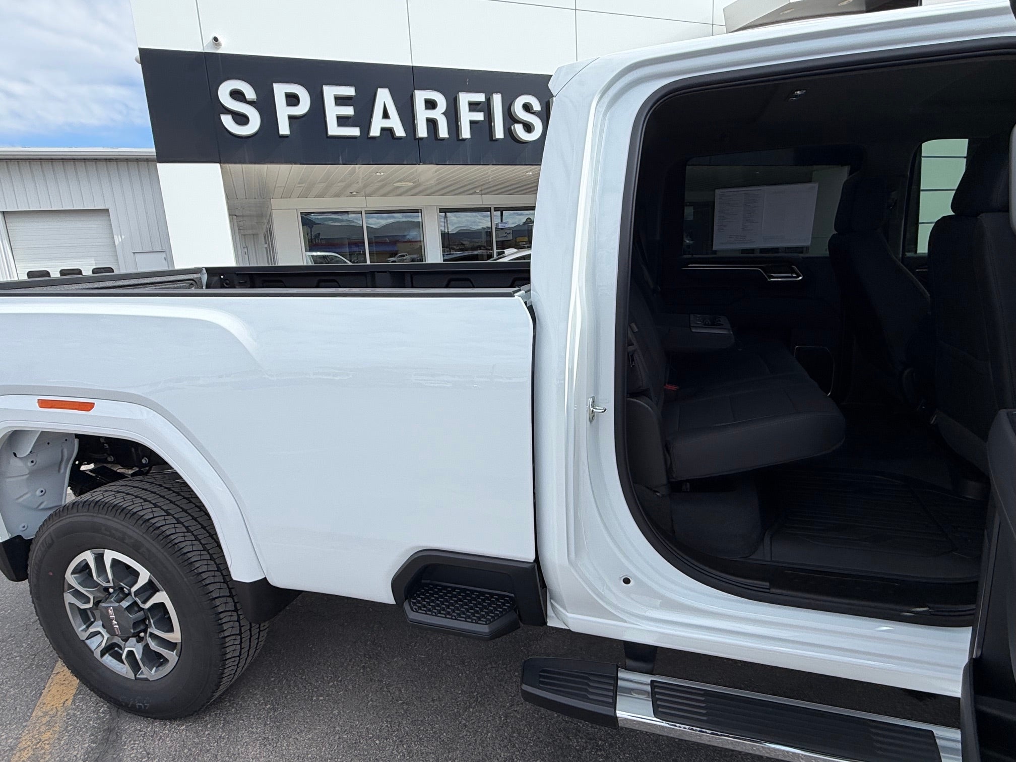 2026 GMC Sierra 3500 HD Crew Cab Long Box 4-Wheel Drive SLE