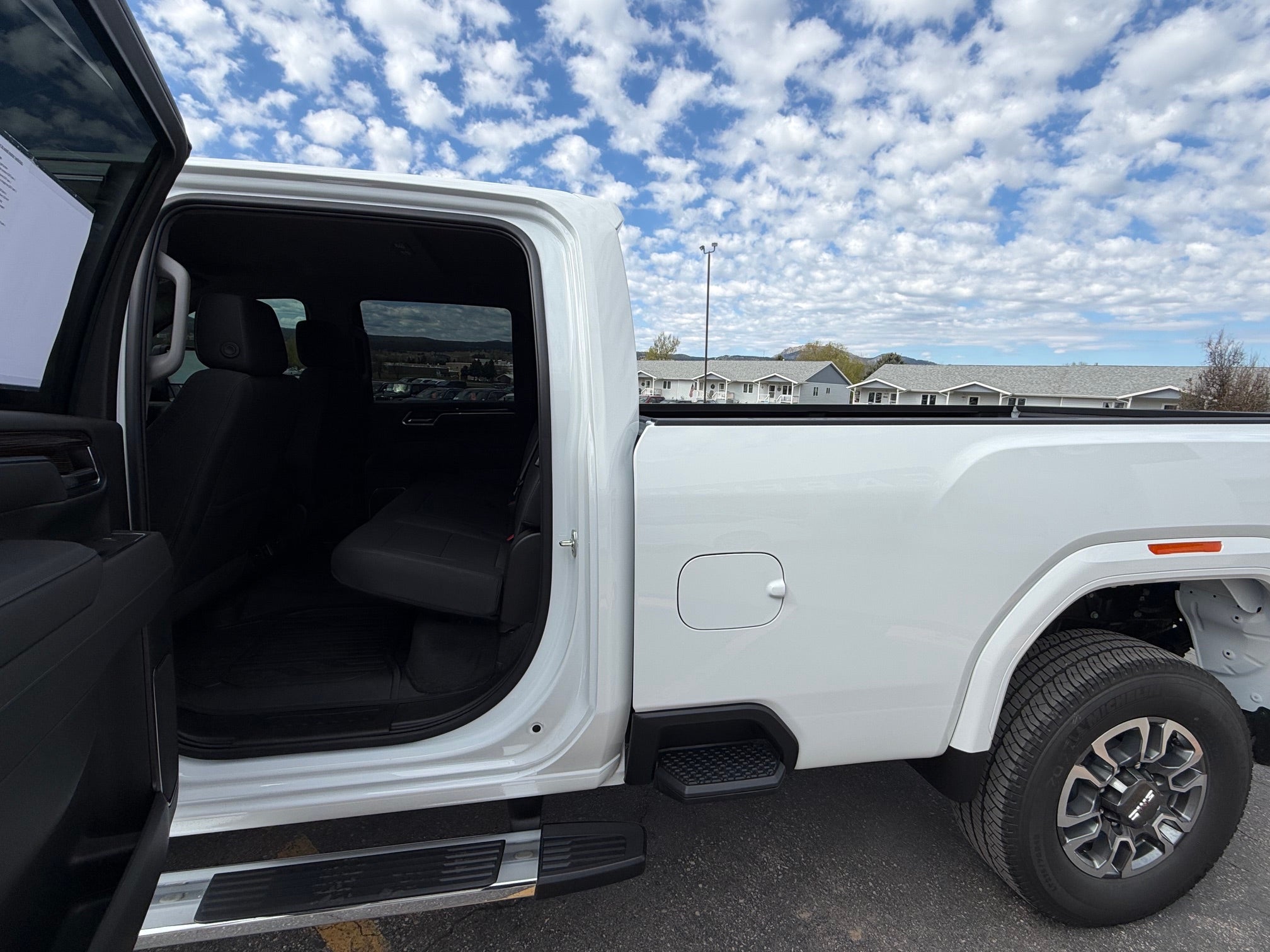 2026 GMC Sierra 3500 HD Crew Cab Long Box 4-Wheel Drive SLE