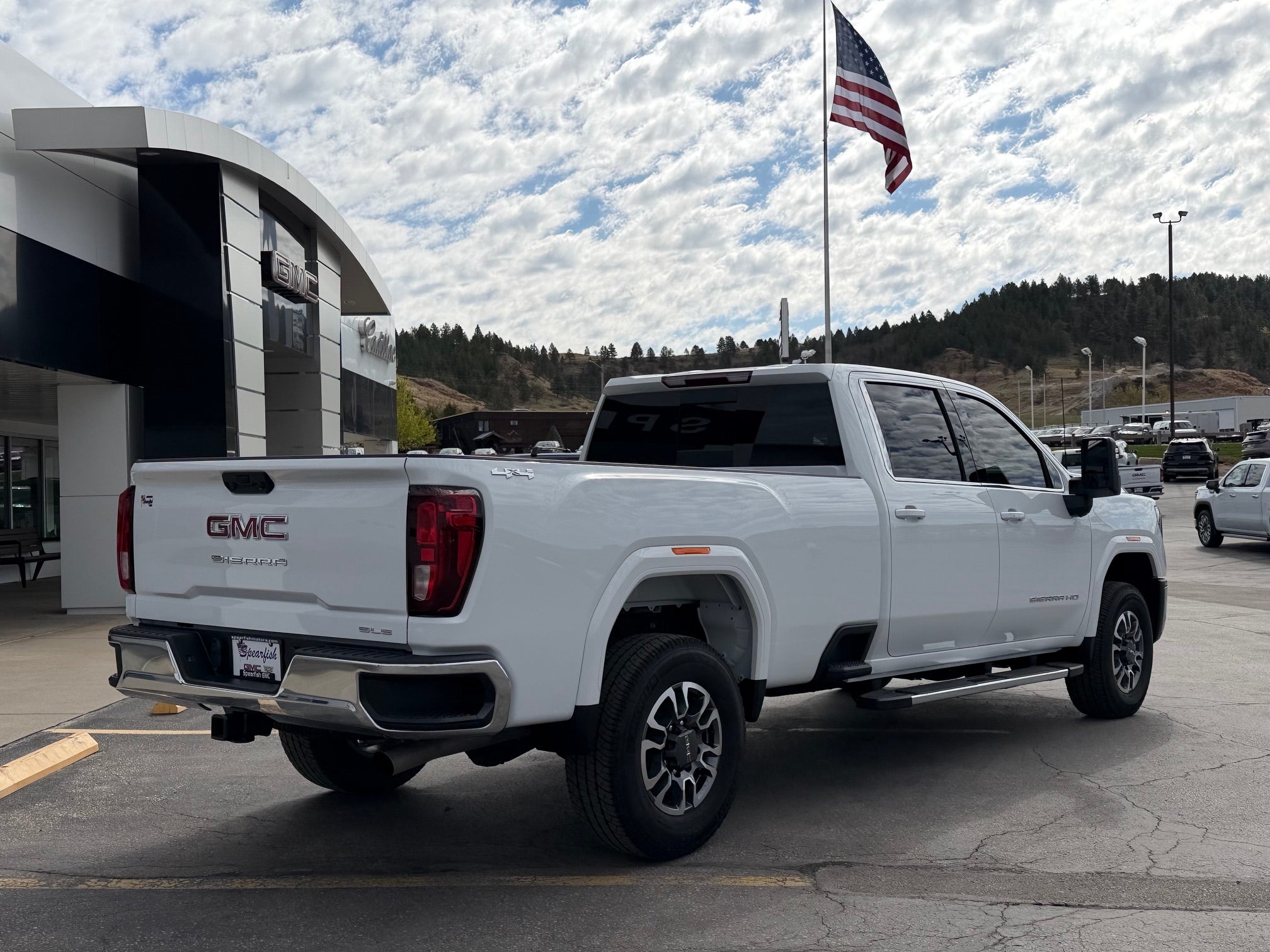 2026 GMC Sierra 3500 HD Crew Cab Long Box 4-Wheel Drive SLE