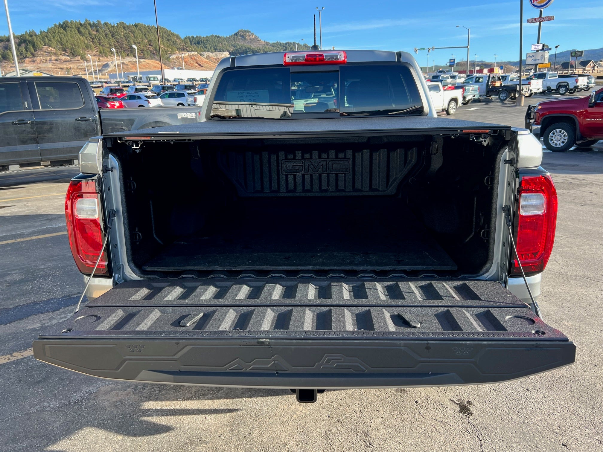 2024 GMC Canyon Crew Cab Short Box 4-Wheel Drive AT4