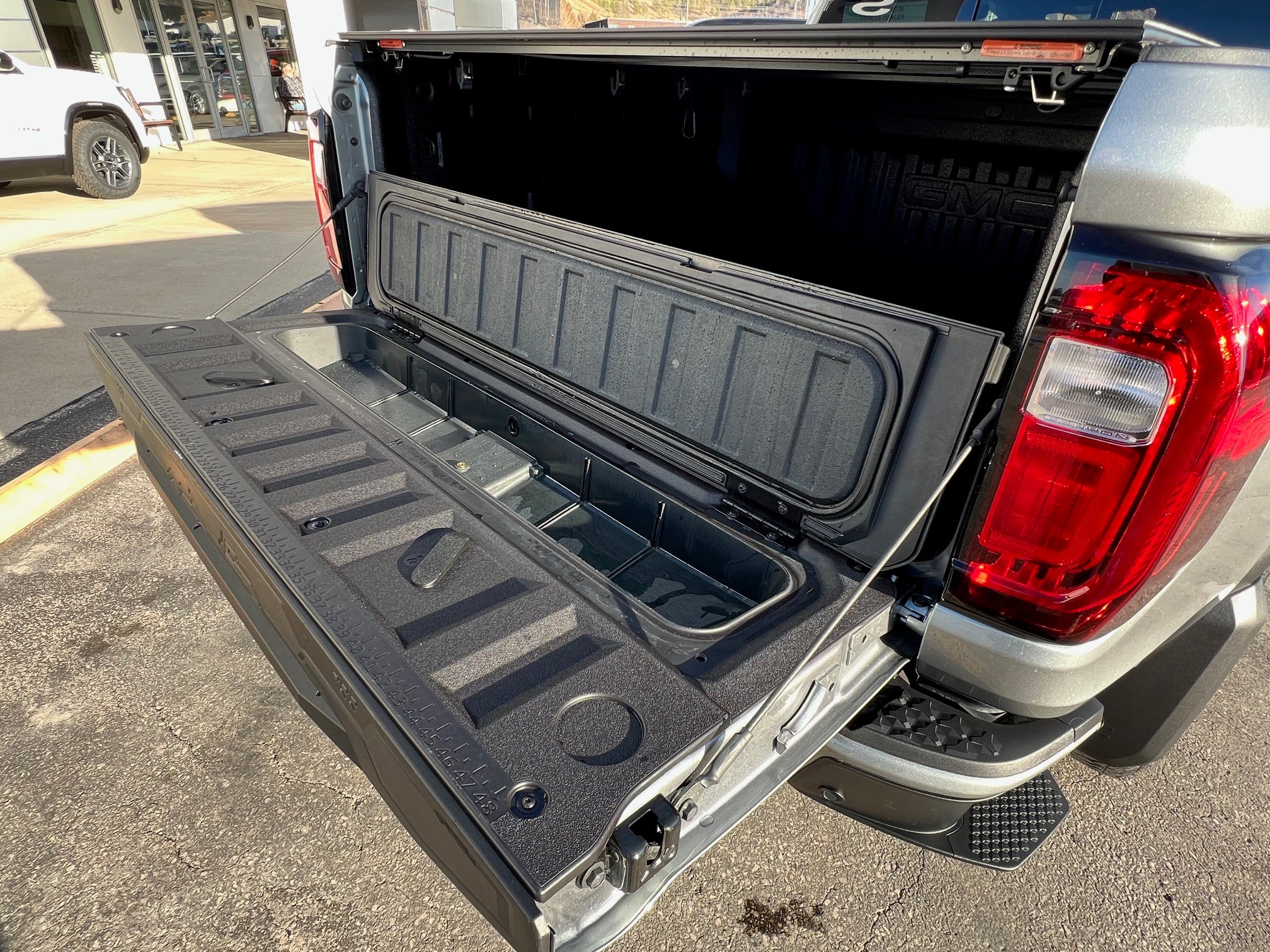 2024 GMC Canyon Crew Cab Short Box 4-Wheel Drive AT4