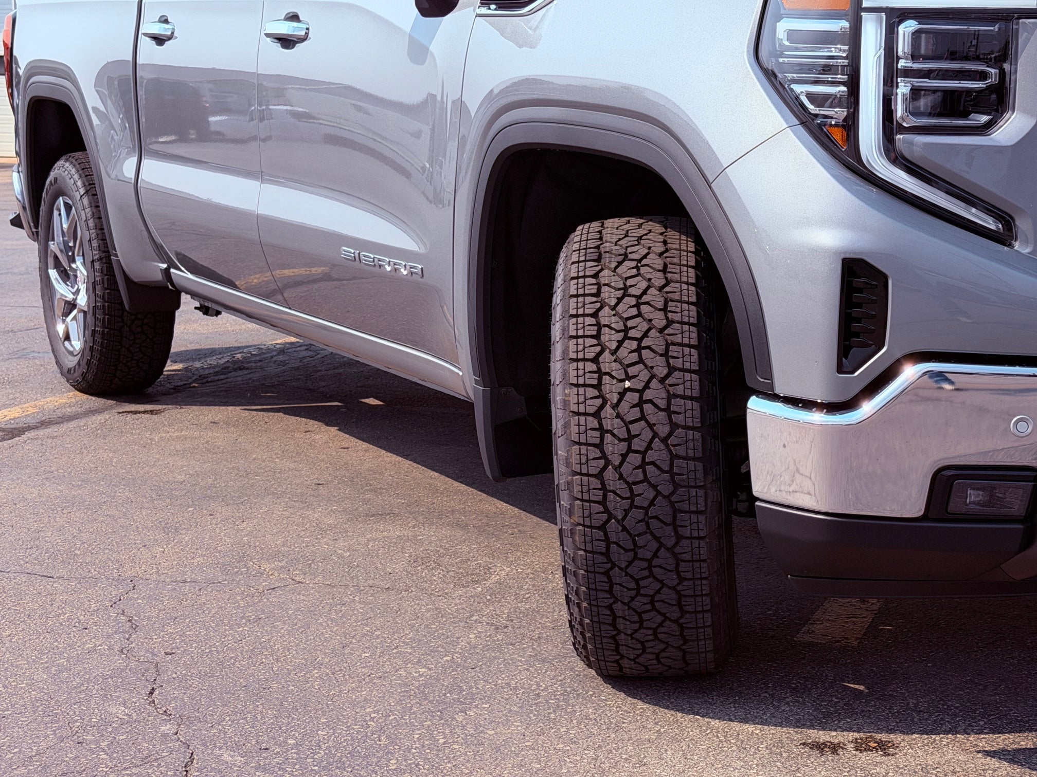 2026 GMC Sierra 1500 SLT
