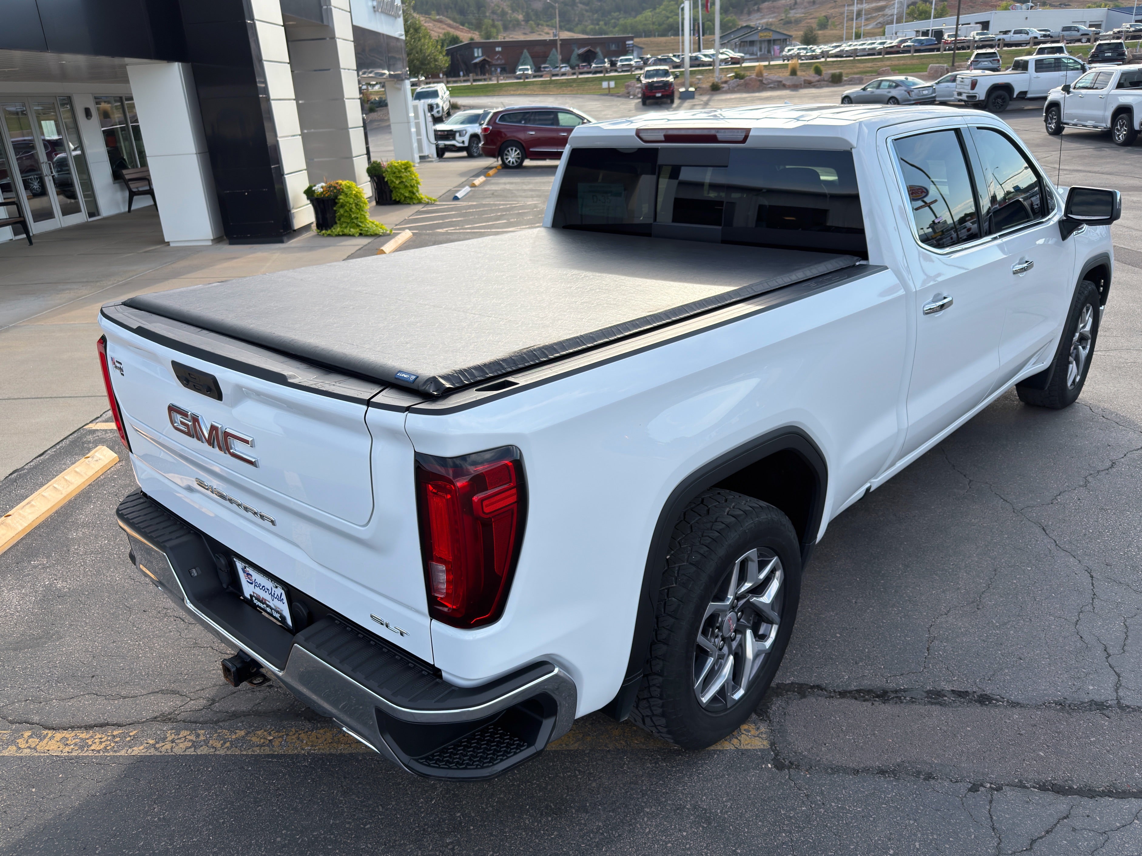 2023 GMC Sierra 1500 SLT