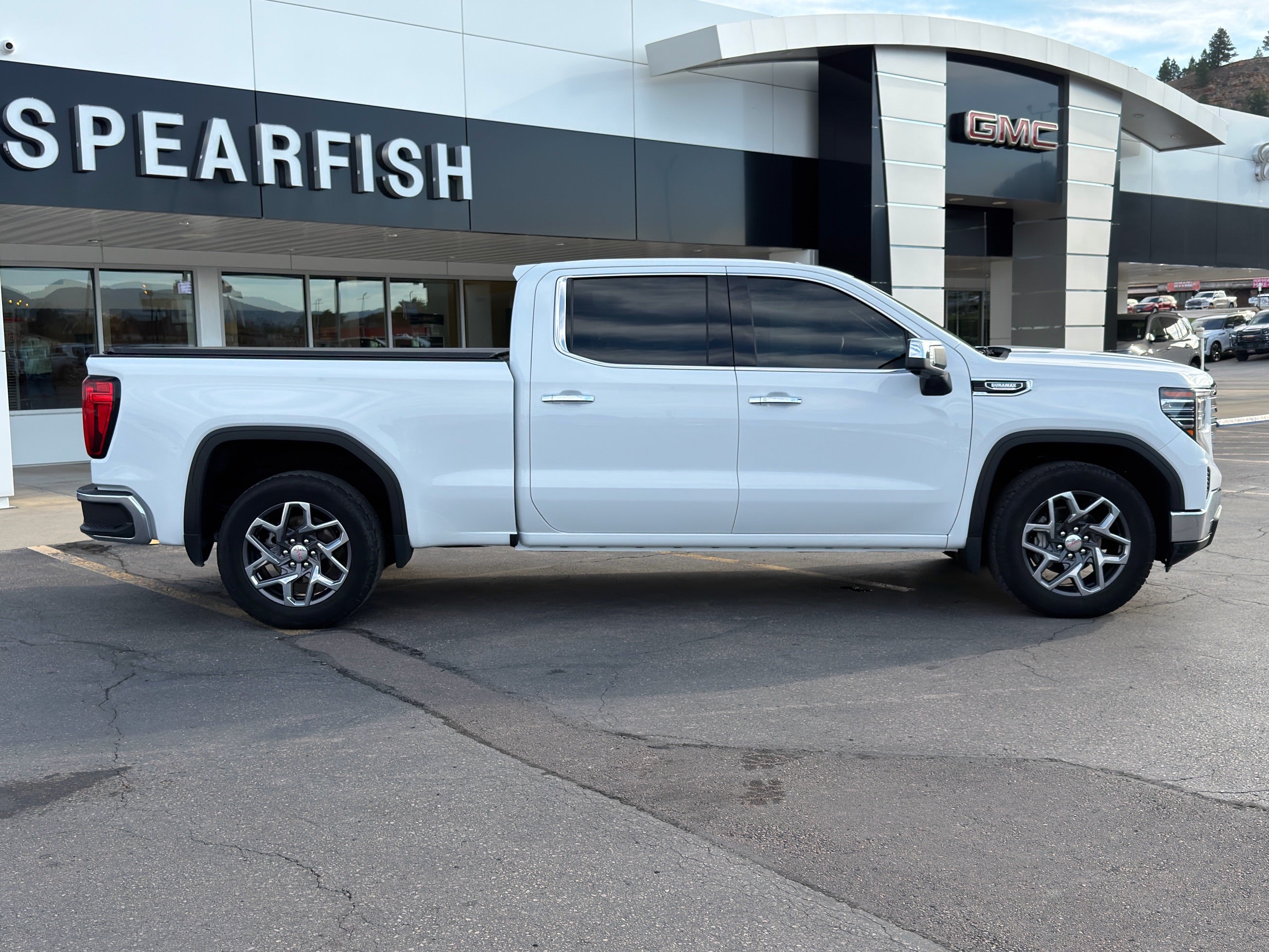 2023 GMC Sierra 1500 SLT