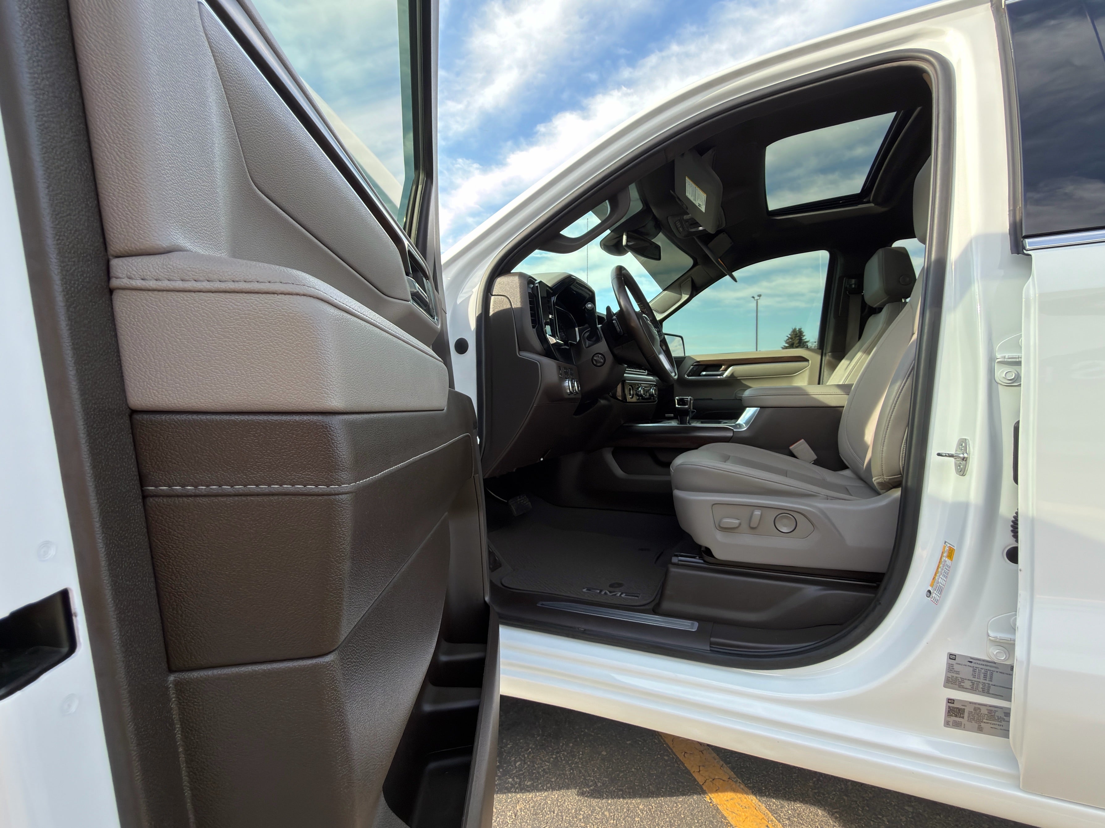 2023 GMC Sierra 1500 SLT