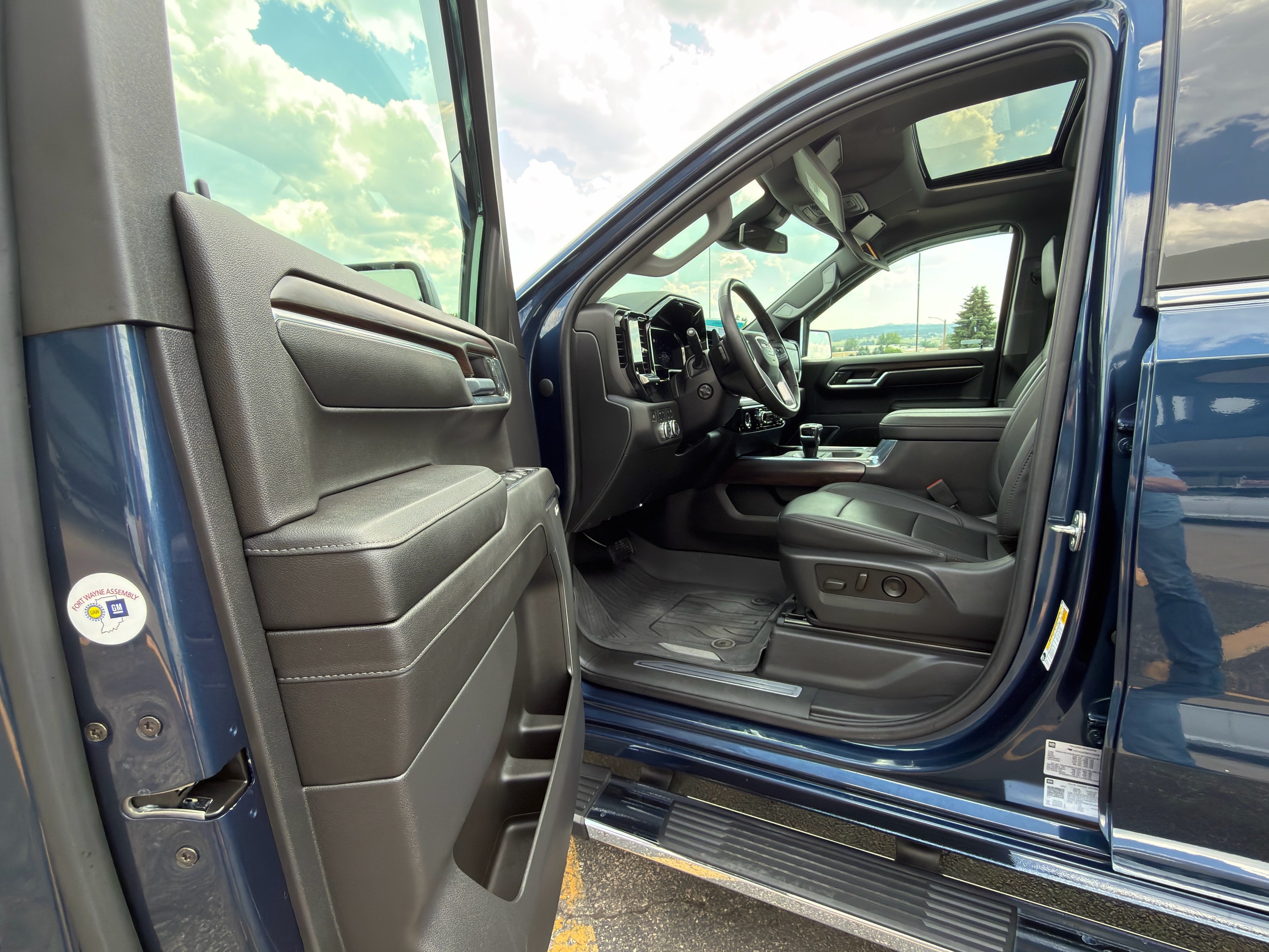 2023 GMC Sierra 1500 SLT