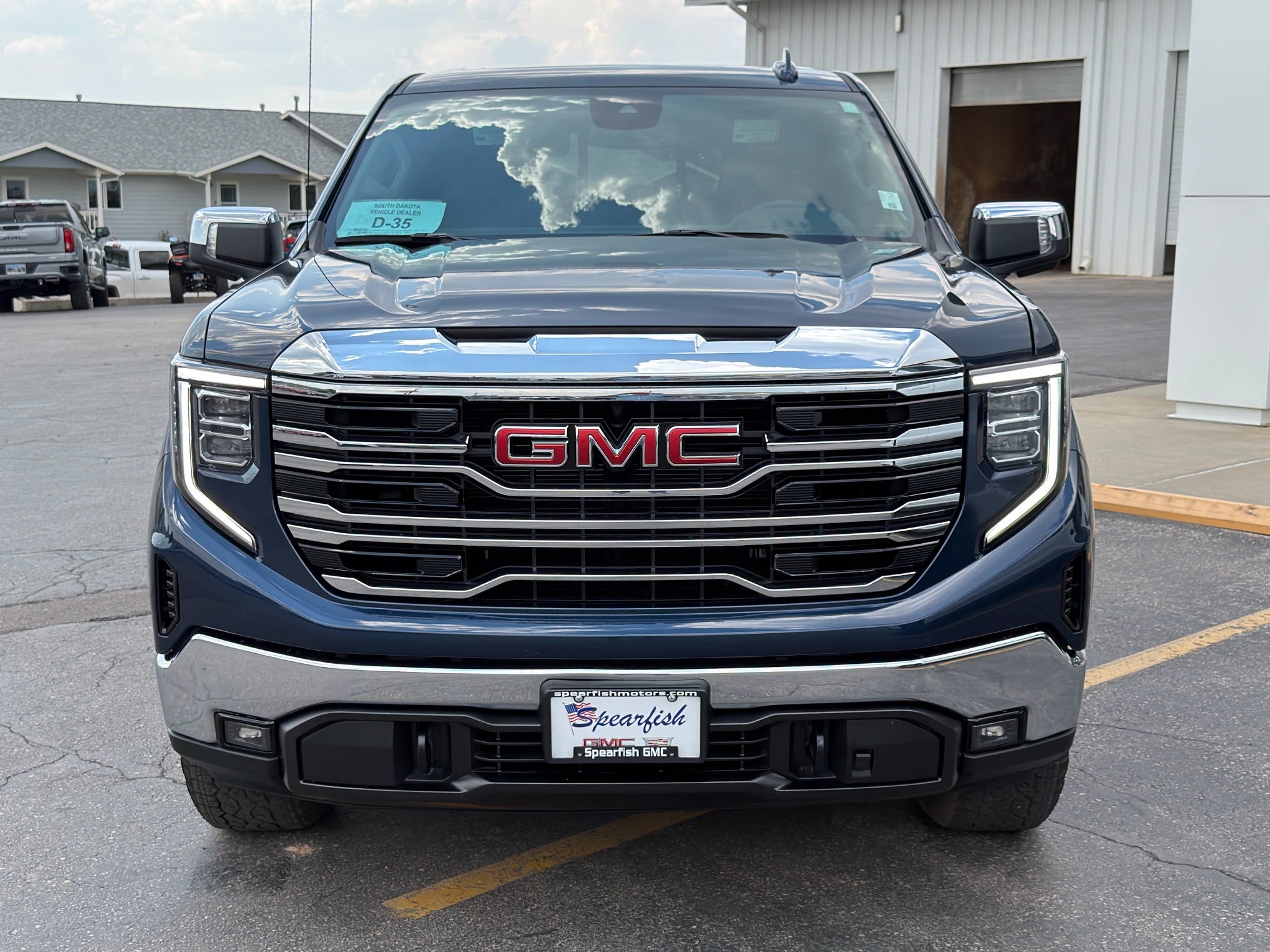 2023 GMC Sierra 1500 SLT
