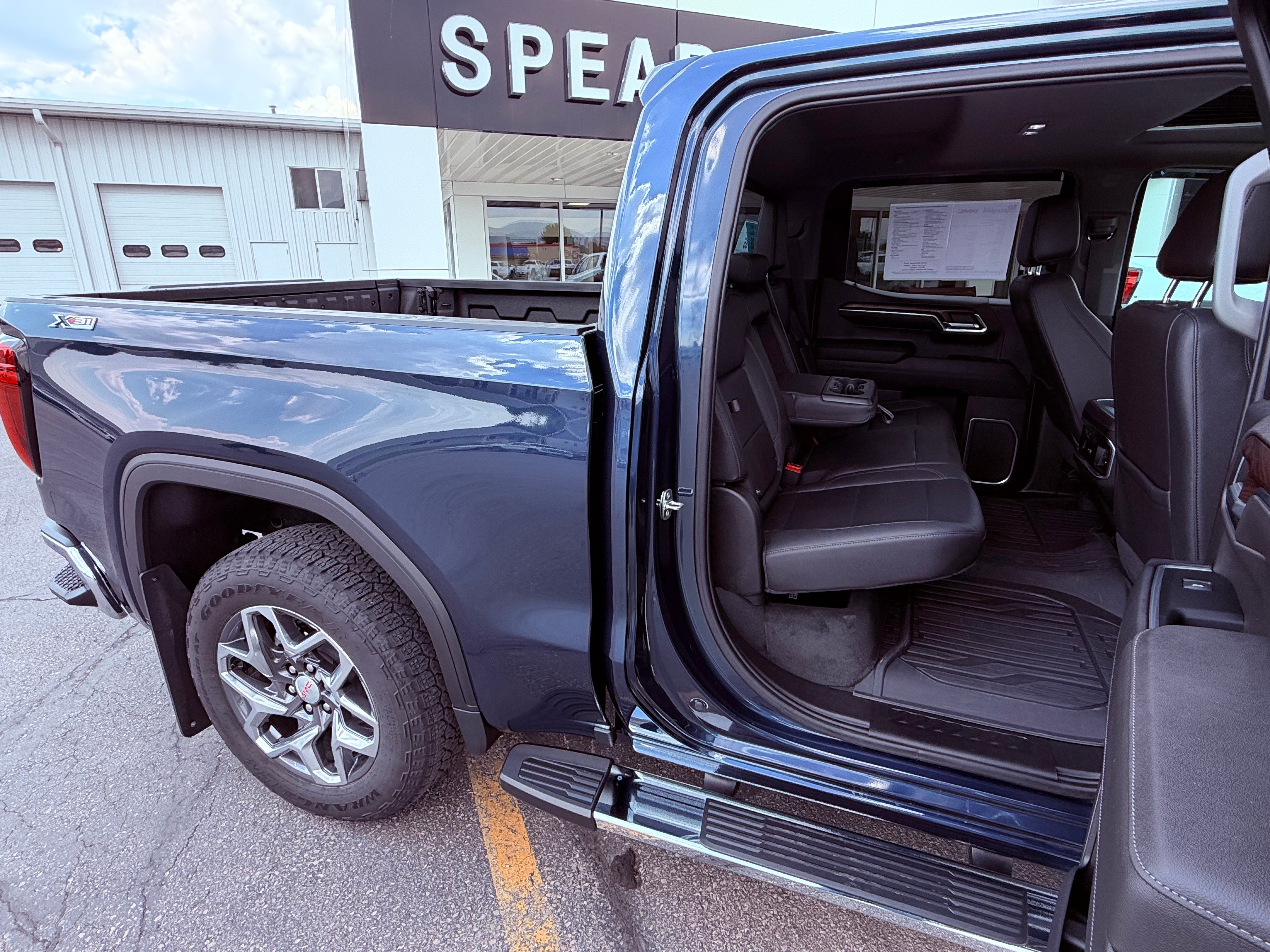 2023 GMC Sierra 1500 SLT