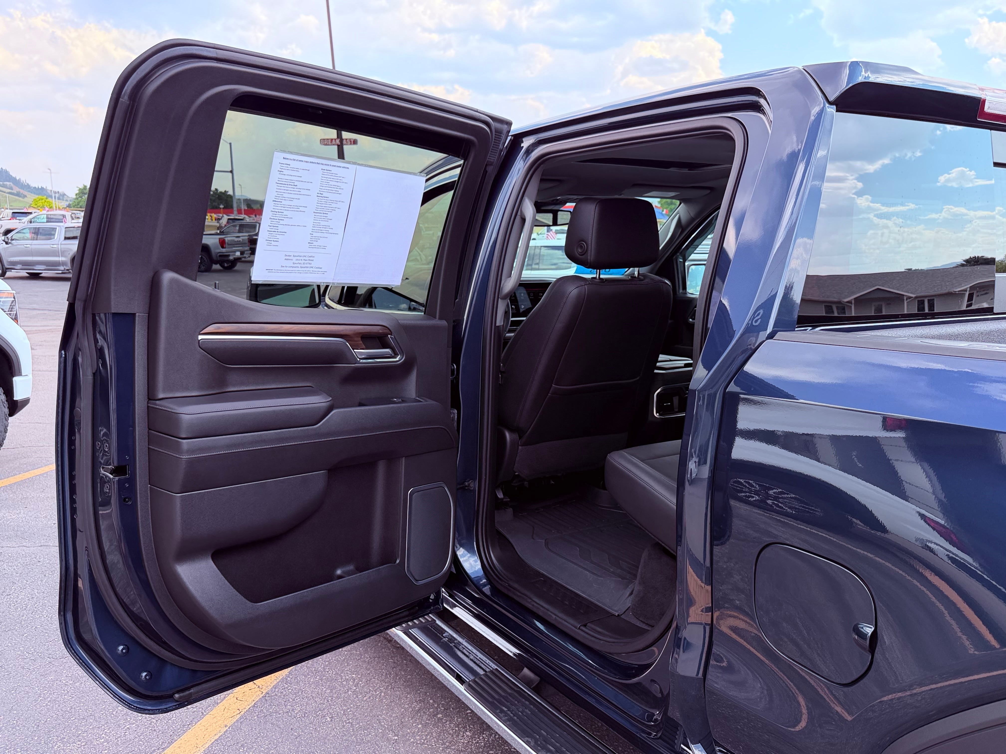 2023 GMC Sierra 1500 SLT