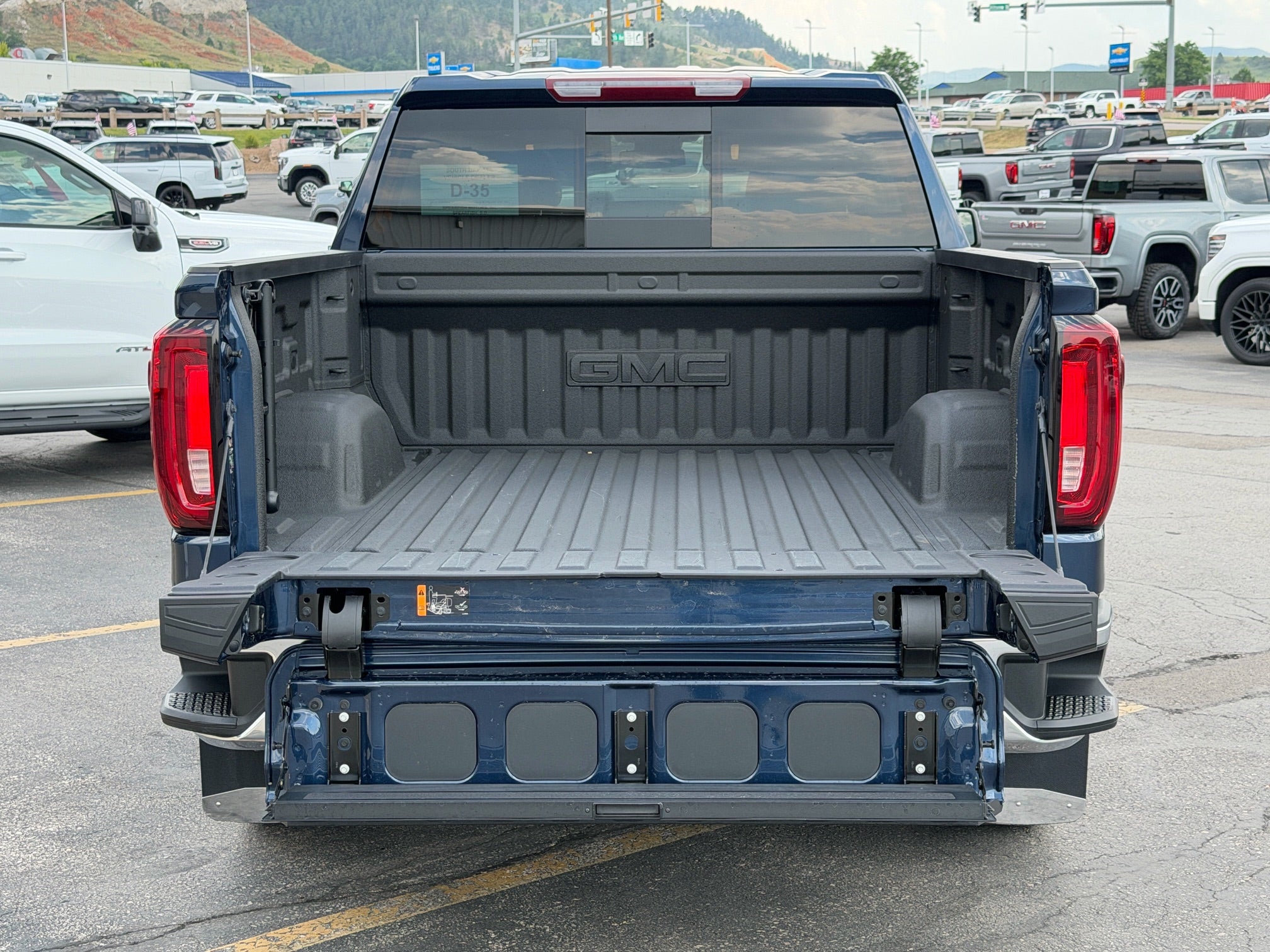 2023 GMC Sierra 1500 SLT