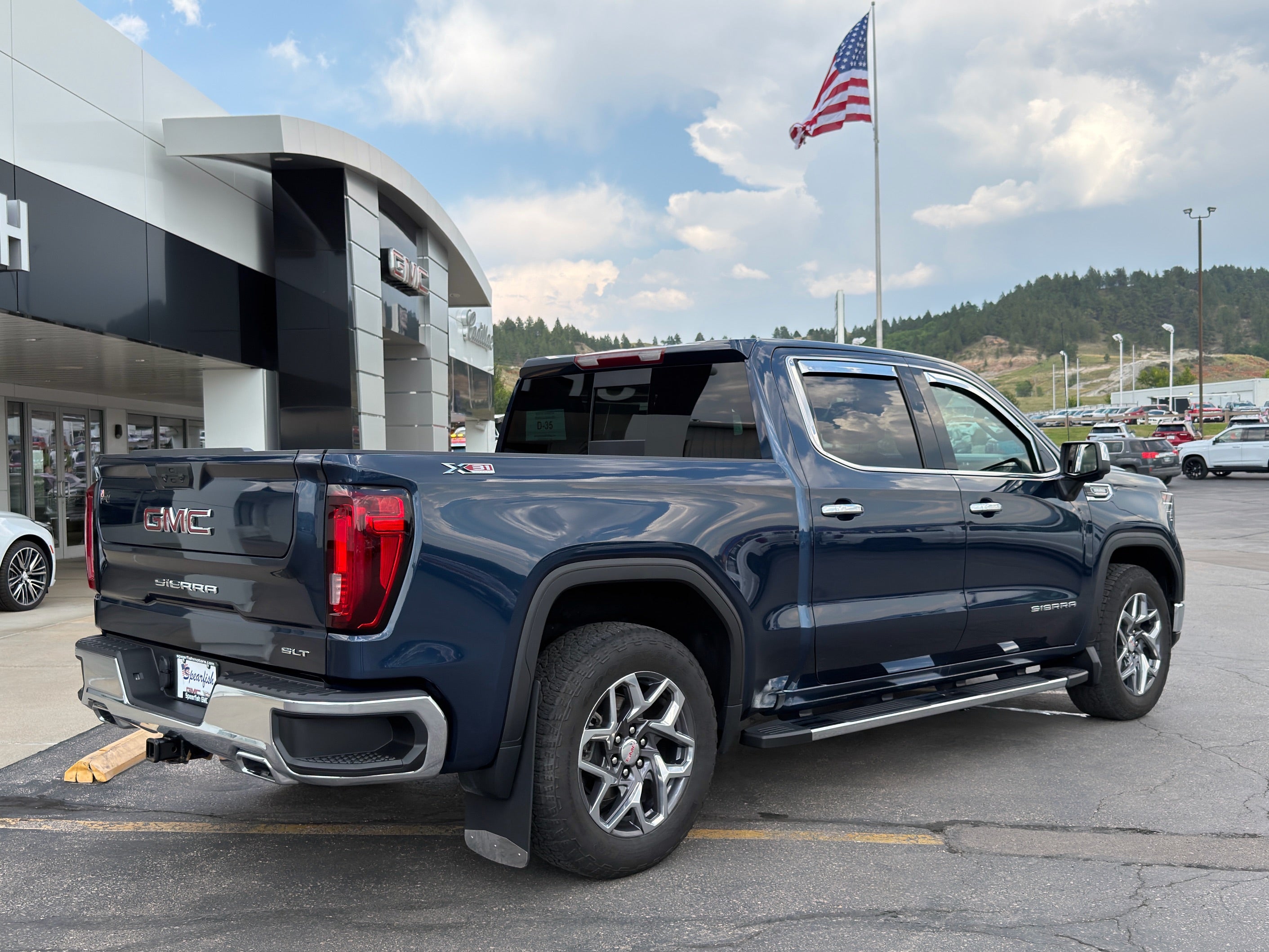 2023 GMC Sierra 1500 SLT
