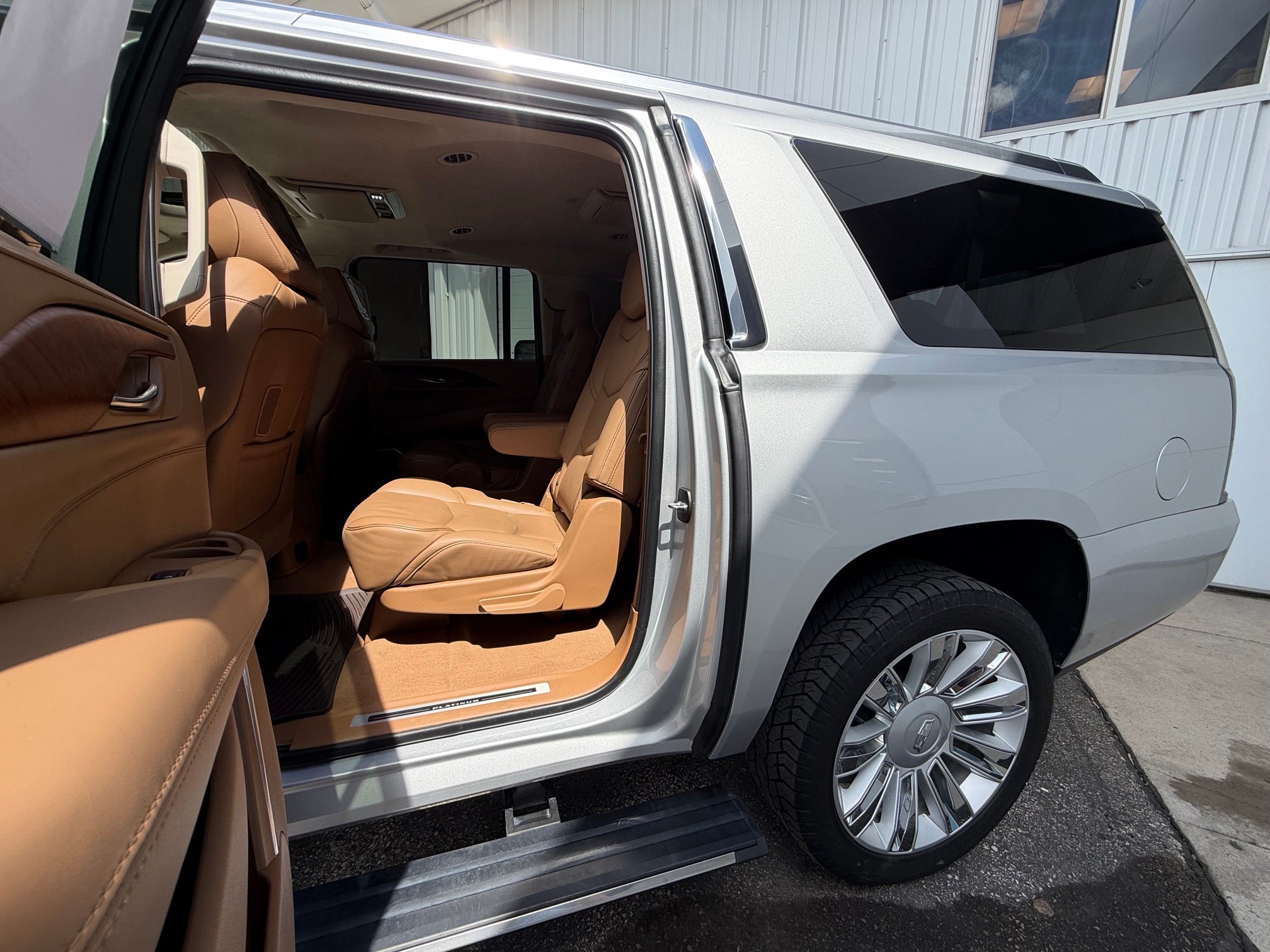 2016 Cadillac Escalade ESV 4WD Platinum